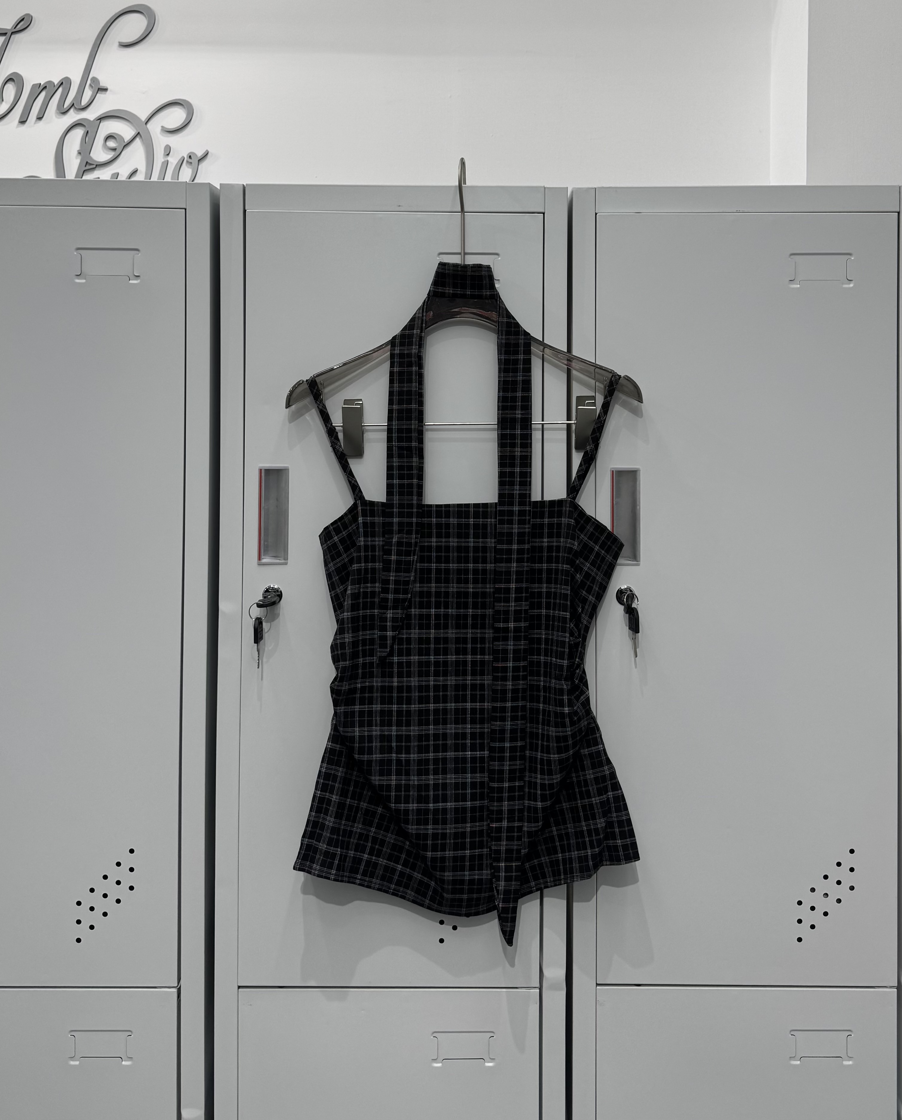 淺夏心動格格繞脖背心