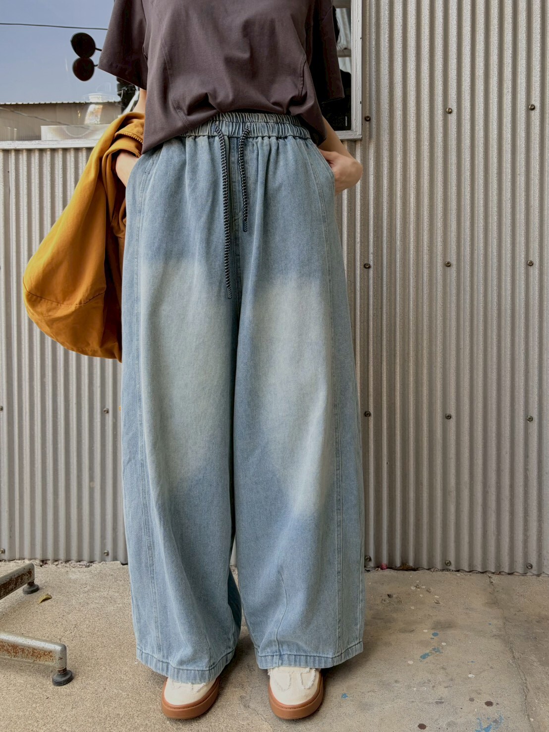 褲腳車線刷色抽繩寬褲3028Y12