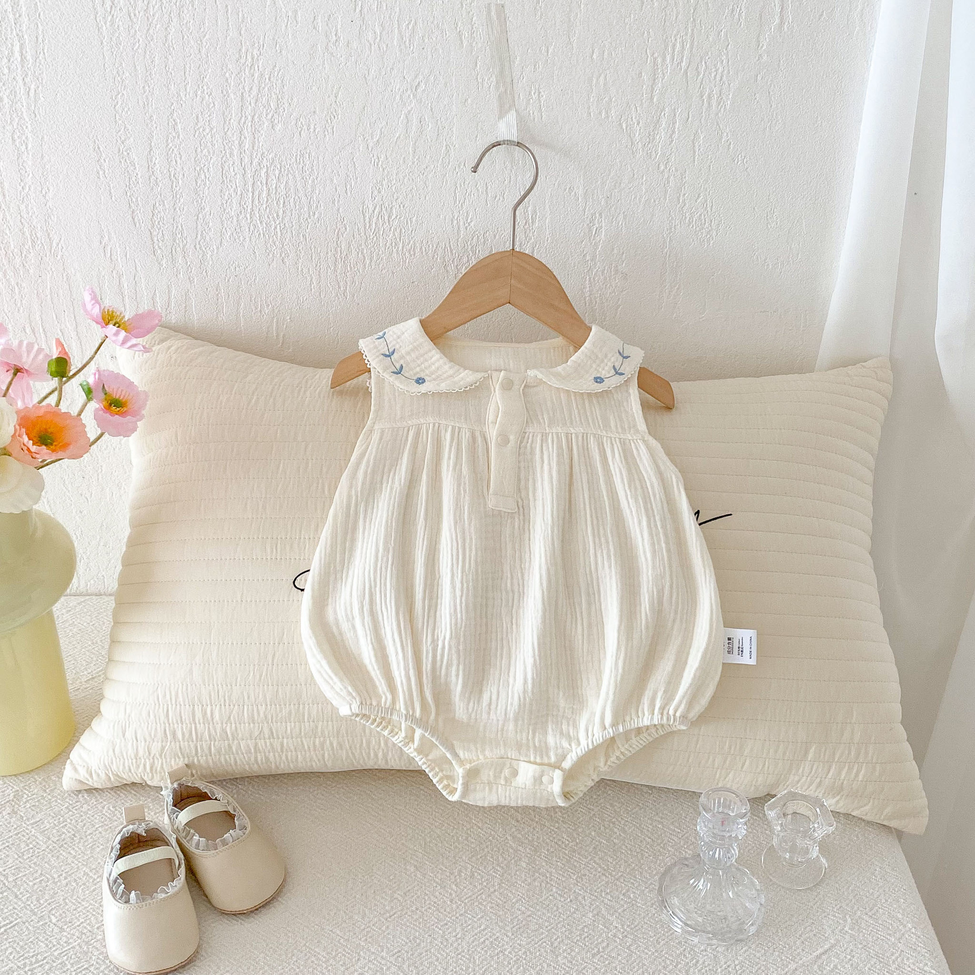 《3068》女寶方領刺繡兔子包屁衣(66-90)