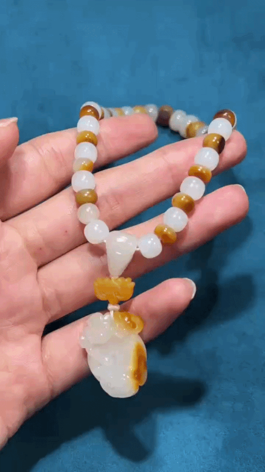 320224 和田玉籽料黃沁手持 (6-9.3mm直徑)