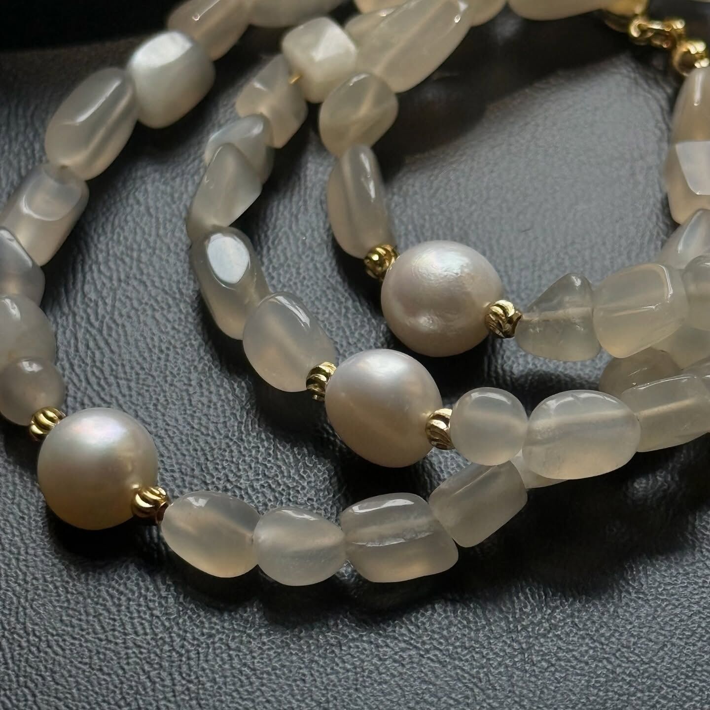 [原石] 白月光石+淡水珍珠 水晶手鏈
