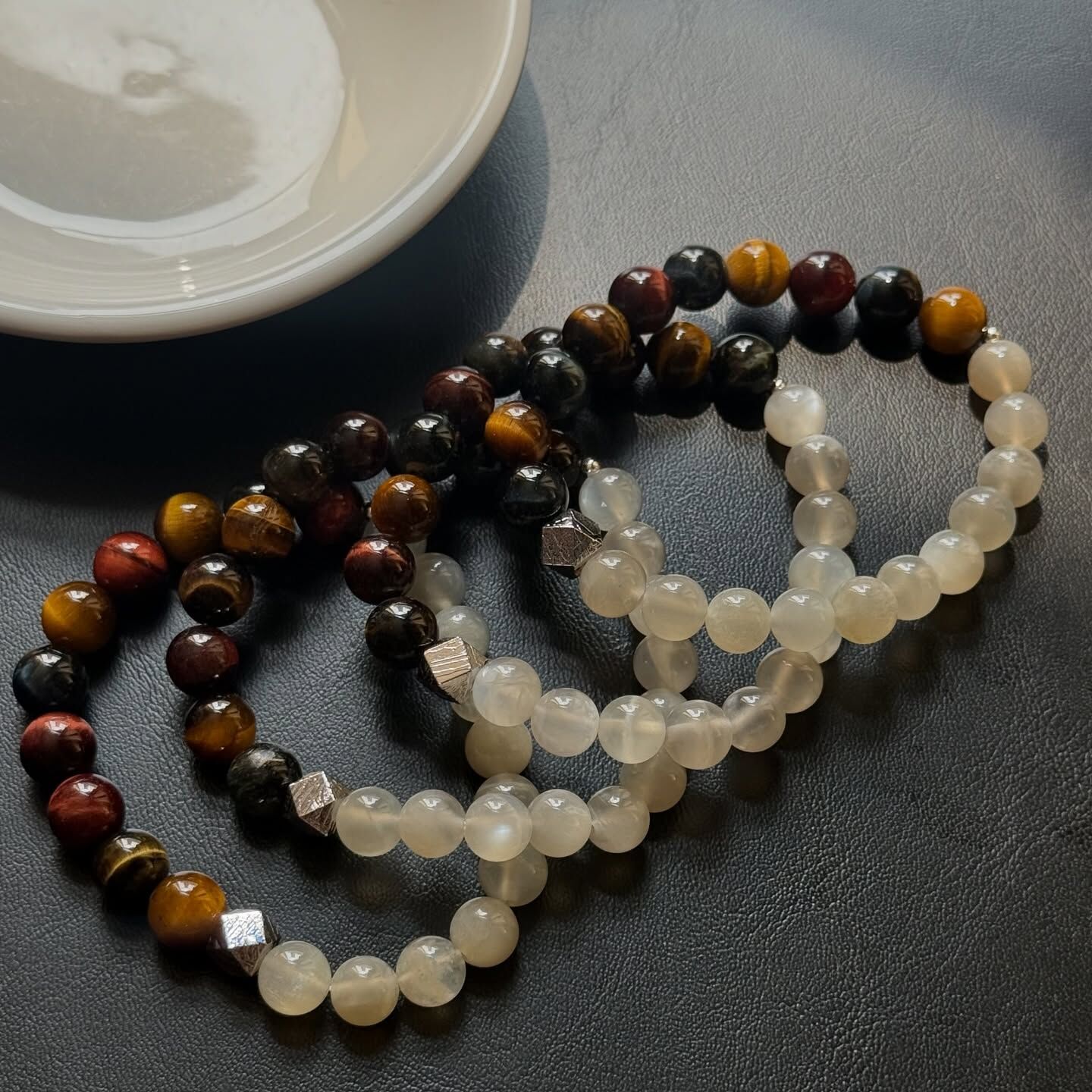 [原石] 鐵隕石 / 天鐵 925銀隔珠 原石設計款 虎眼石+月光石水晶手串