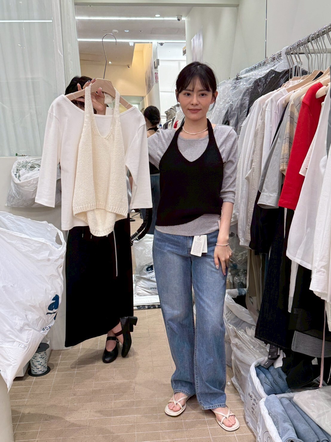 AG6011 針織掛脖V領背心小外搭