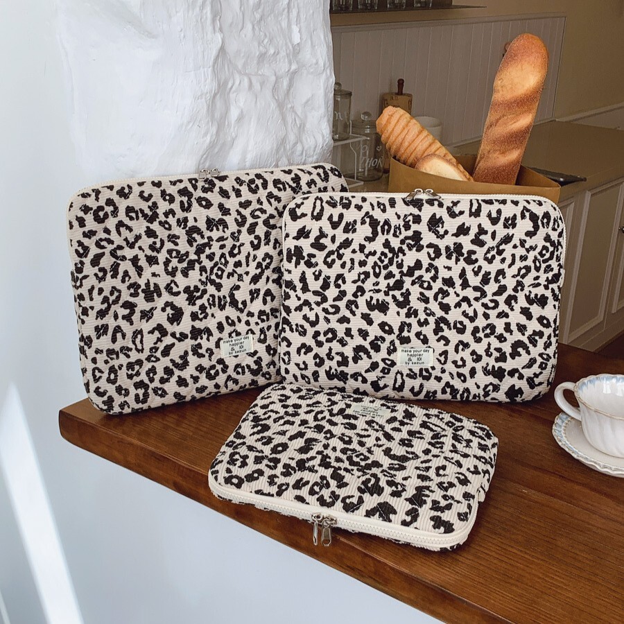 《6656》時尚豹紋燈心絨平板電腦包