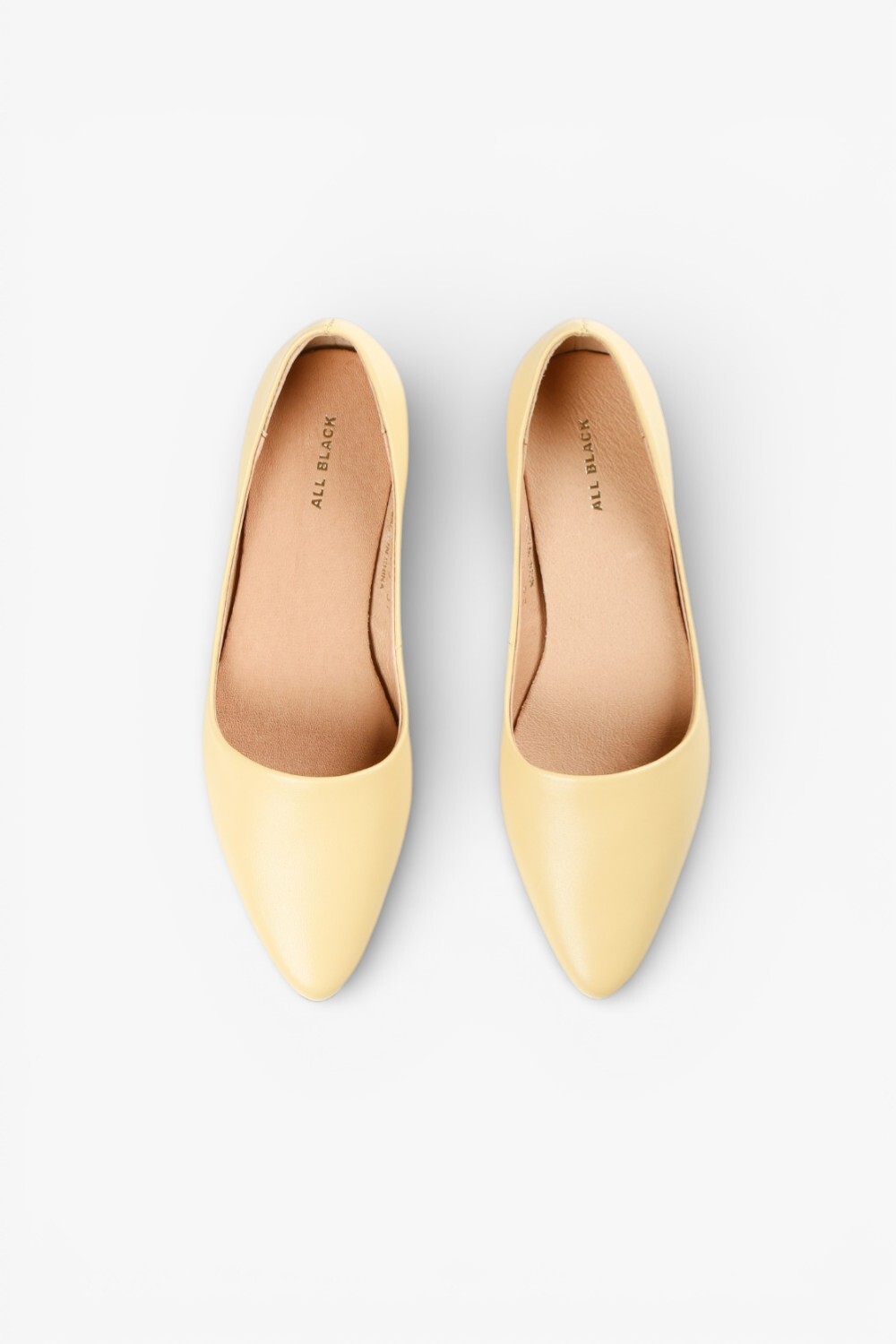 New Sleek 舒適低跟鞋