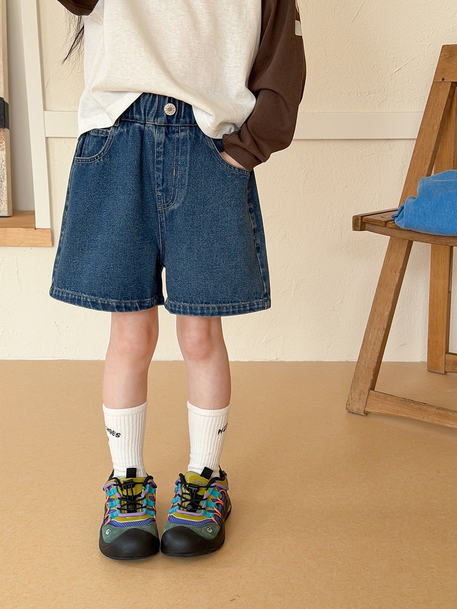 刺繡字母牛仔短褲