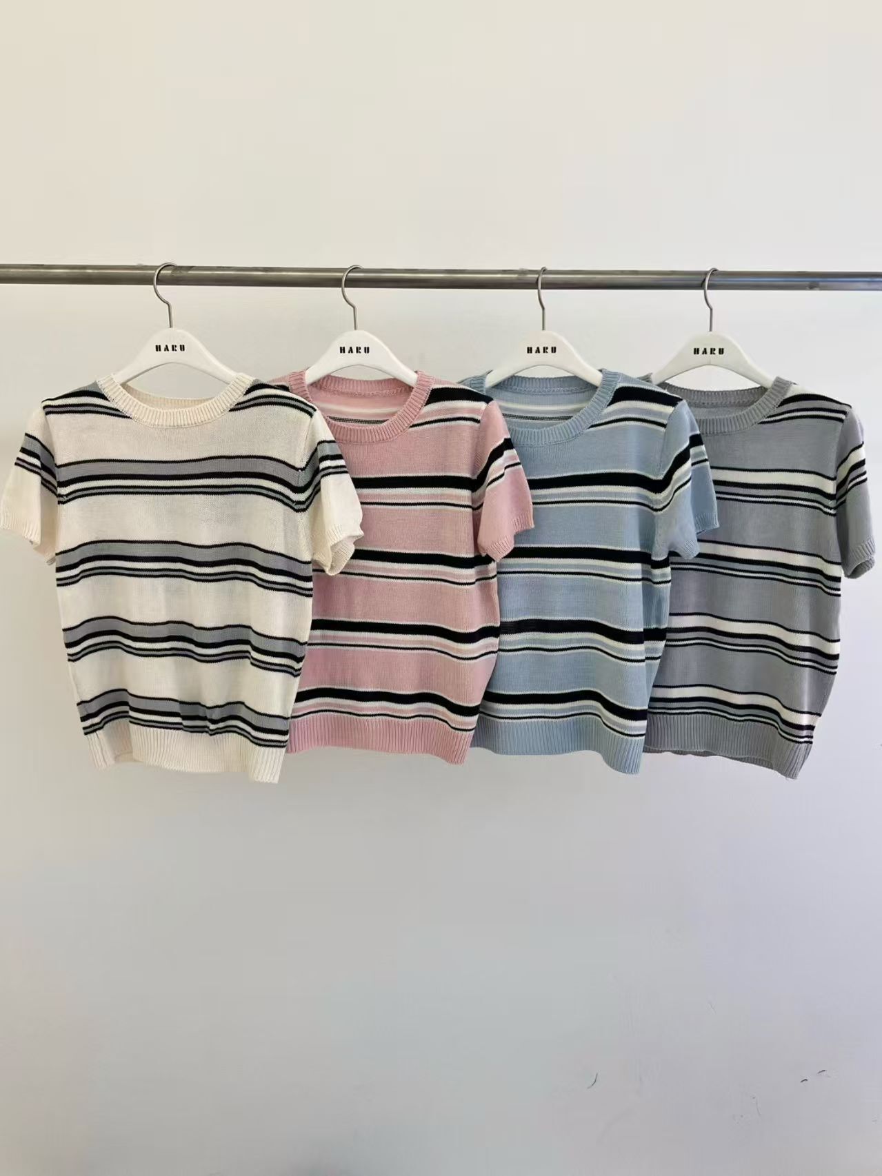 HU6012 撞色間條圓領上衣