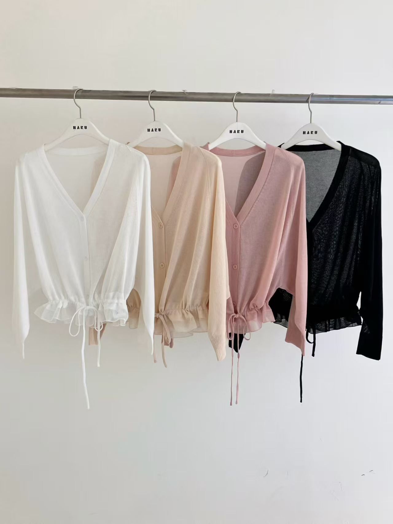 HU6013 V領透膚下擺薄紗外套