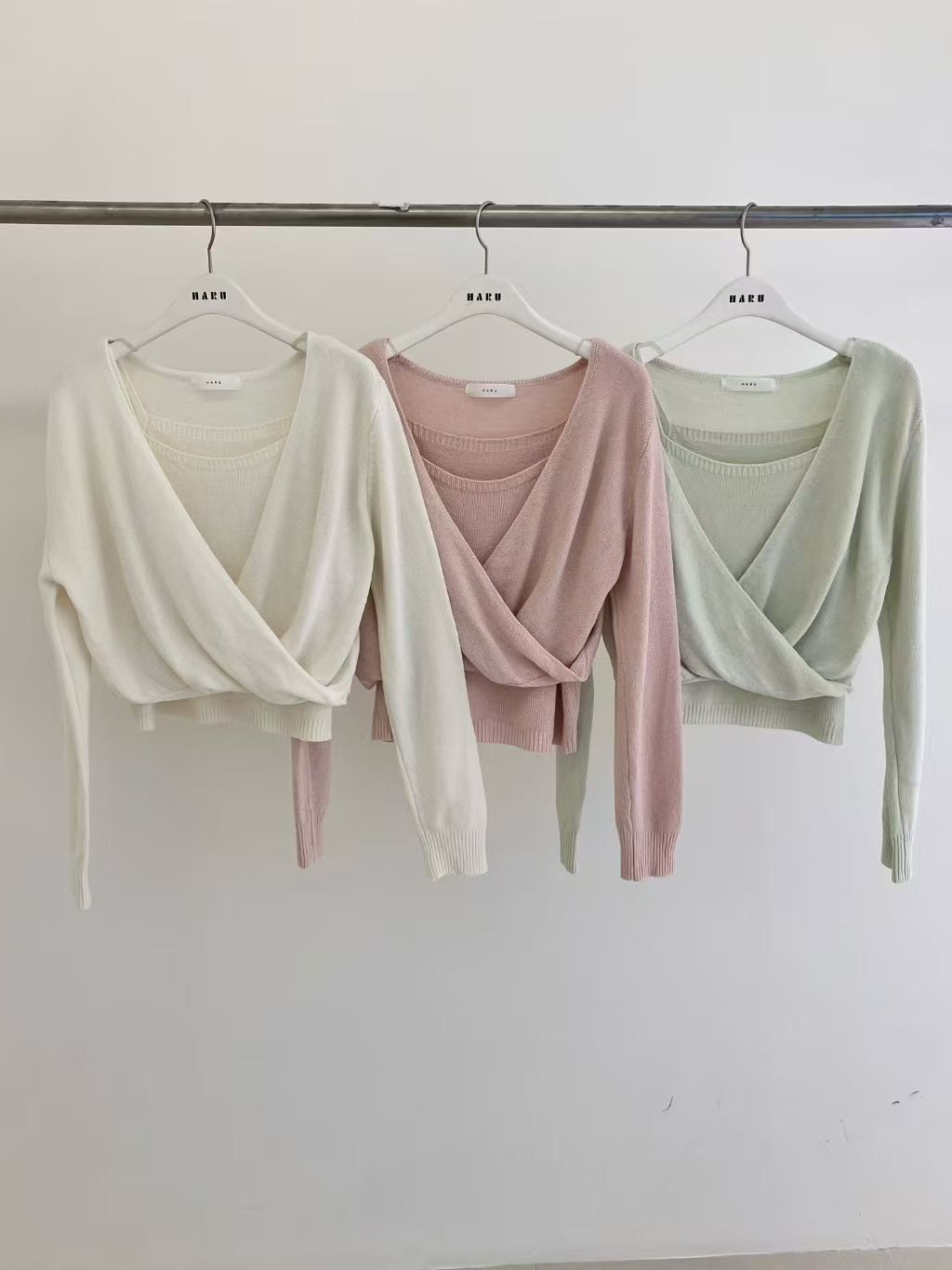 HU6017 背心交叉V領針織套裝