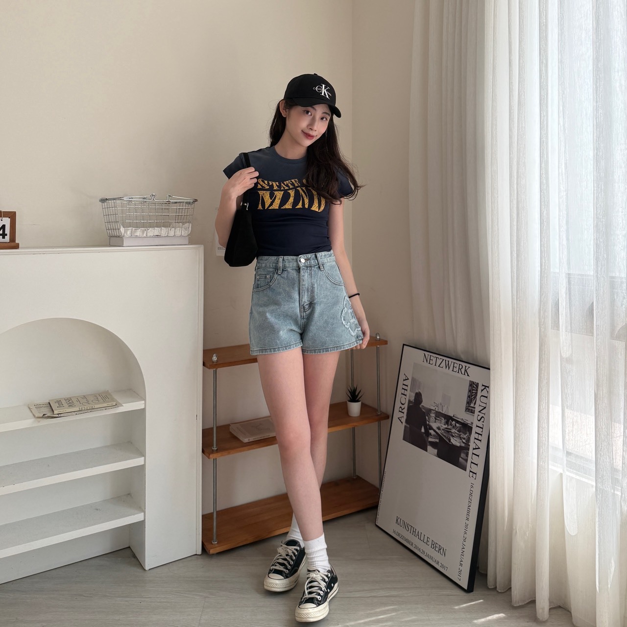 61980刺繡花花牛仔短褲  (R)