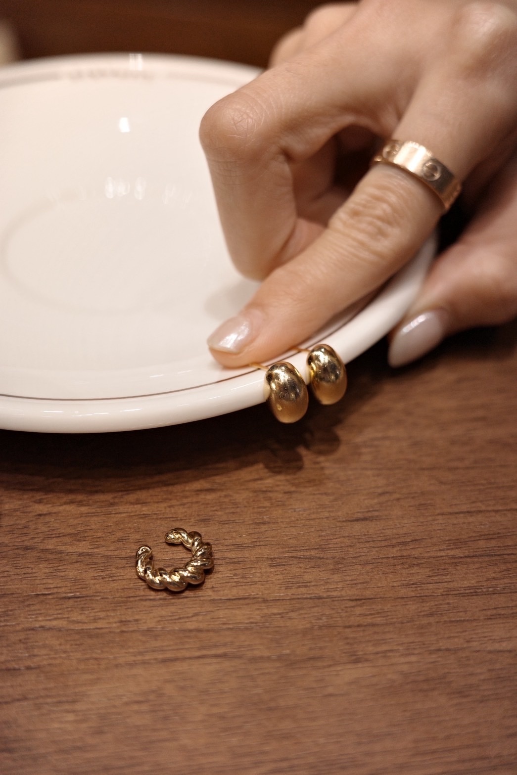 韓國連線 橢圓圈圈耳環｜麻花耳釦