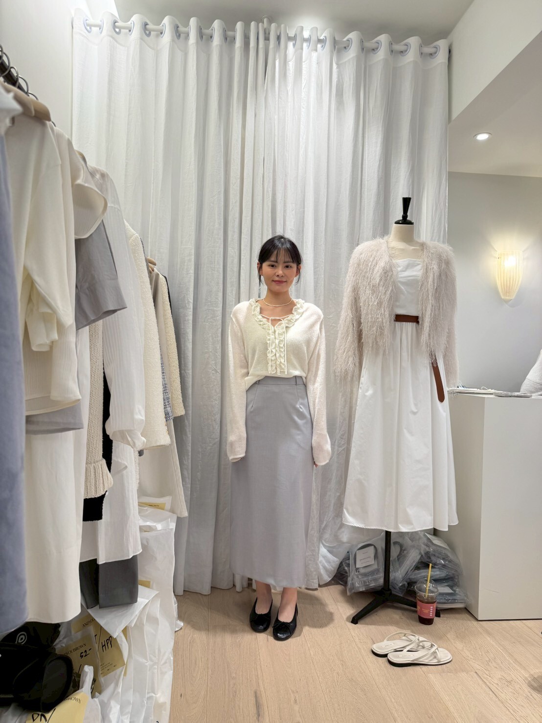 AY6022 抓皺花邊透透上衣