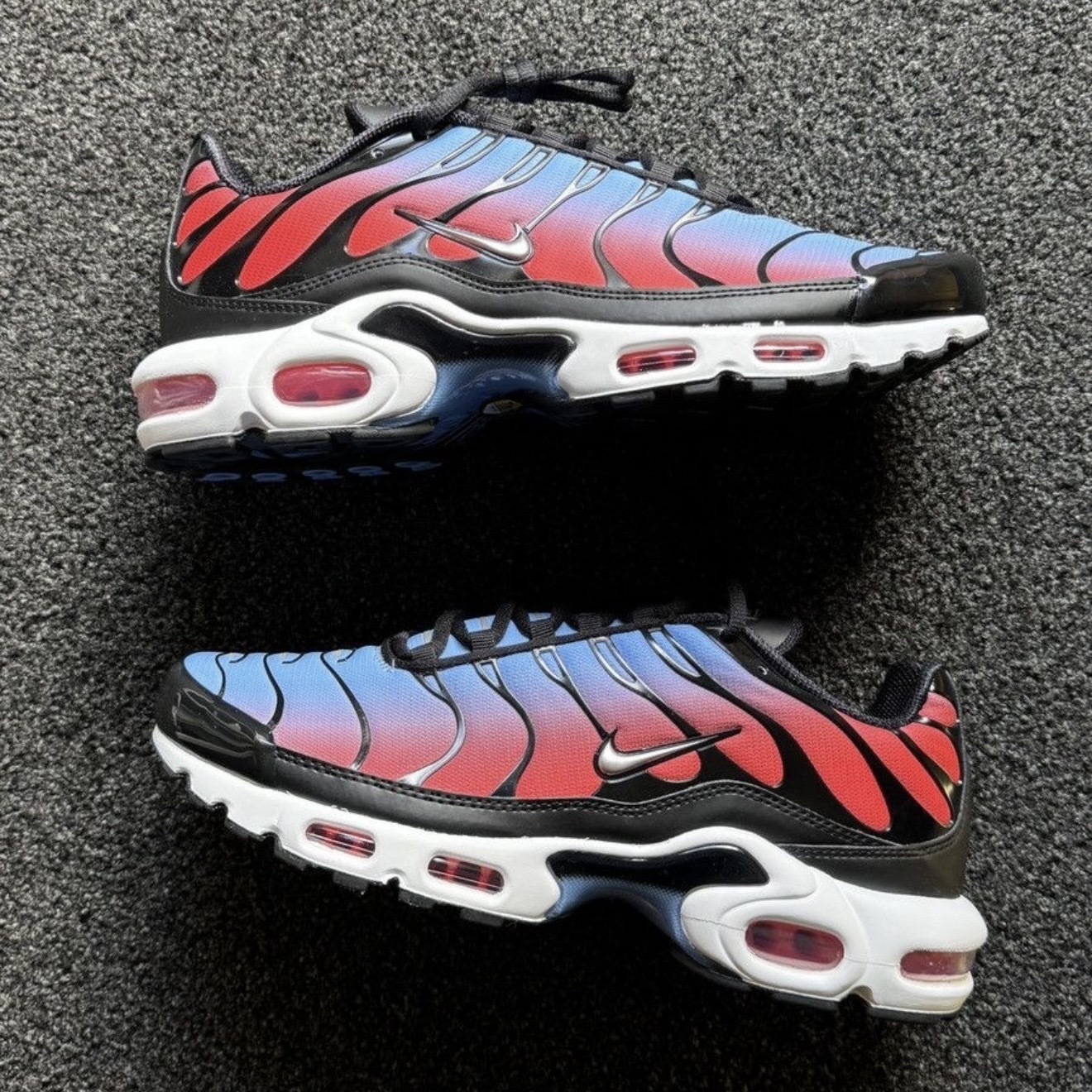 NIKE AIR MAX PLUS 藍紅漸變 氣墊 復古 舒適 休閒 HF5386-001