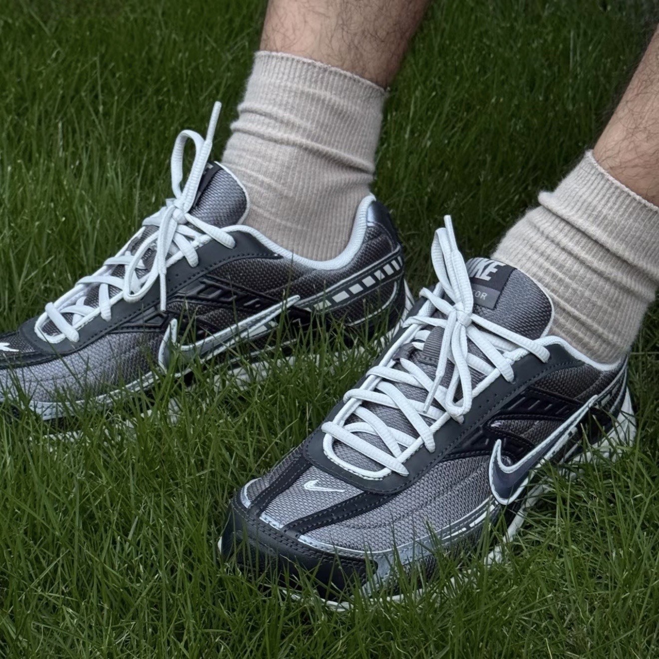 NIKE  INITIATOR 煙灰 復古 休閒 緩震 跑鞋 IB3083-001