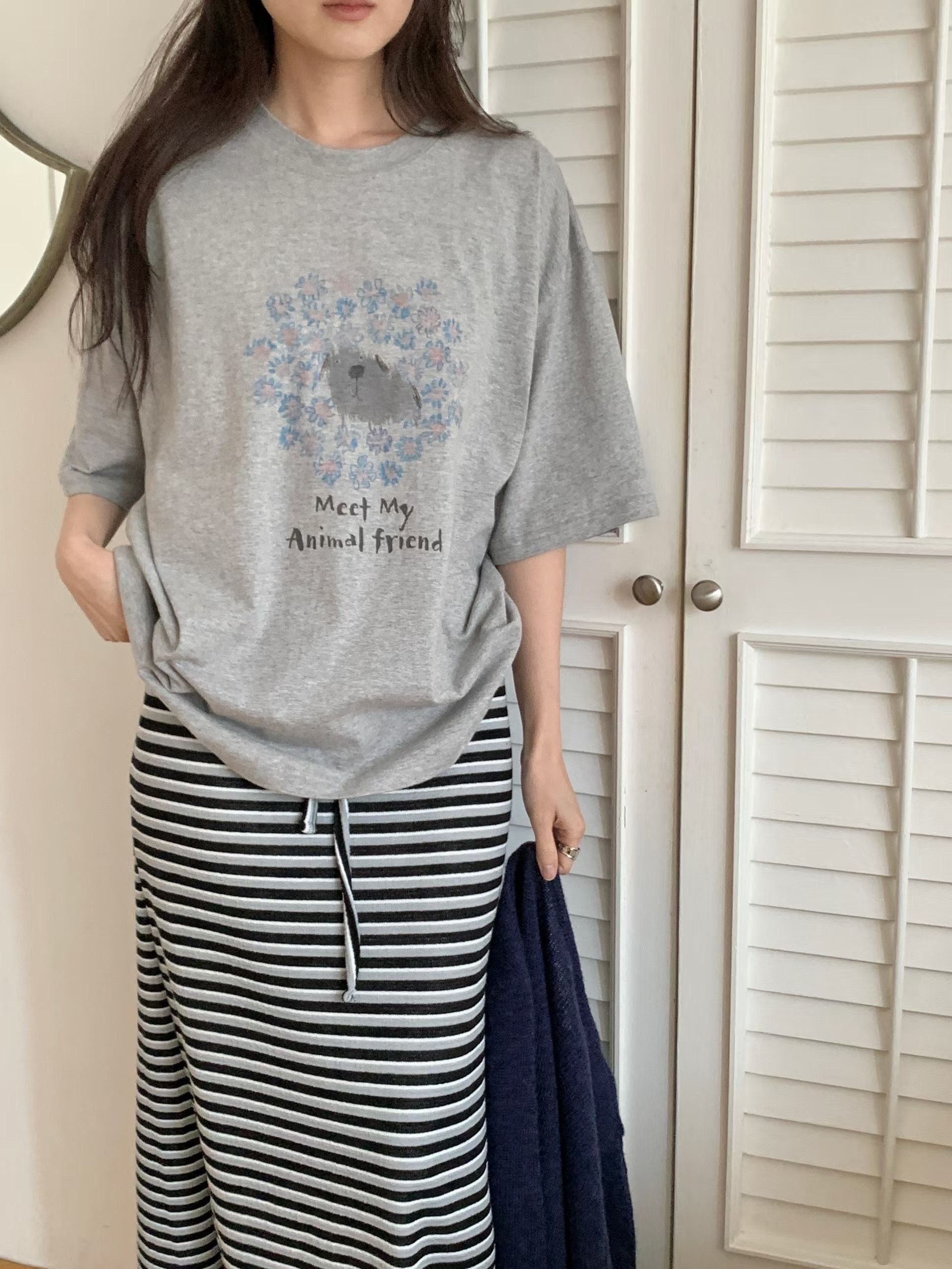 #228N719 Flower & Doggy soft long Tee