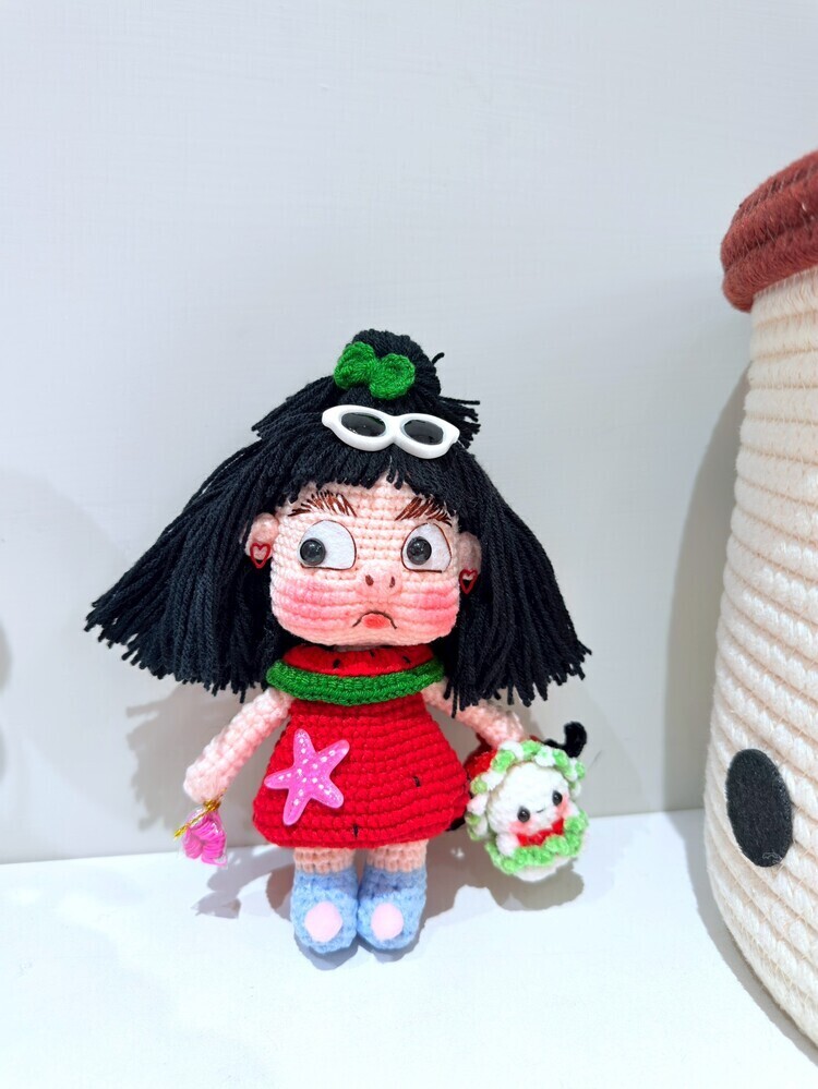 啾啾頭西瓜裝醜娃吊飾-3號『約14-17cm』