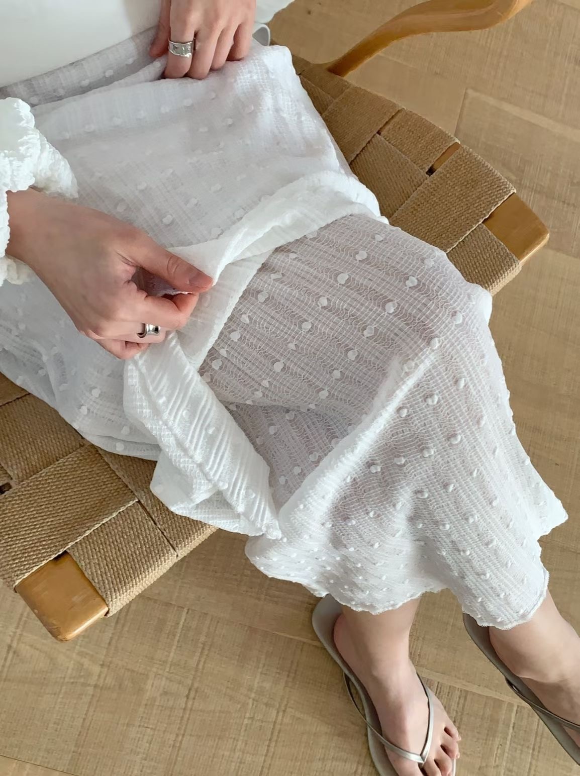 #228N720 獨特感! 點點兩層see through 半長裙