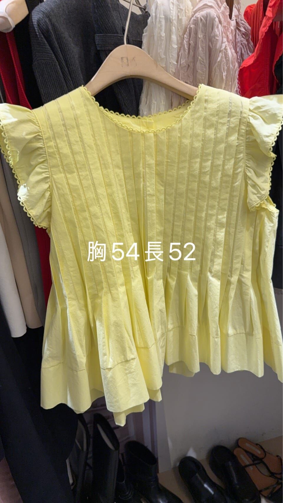 WJ6026 公主壓褶荷葉飛飛袖上衣