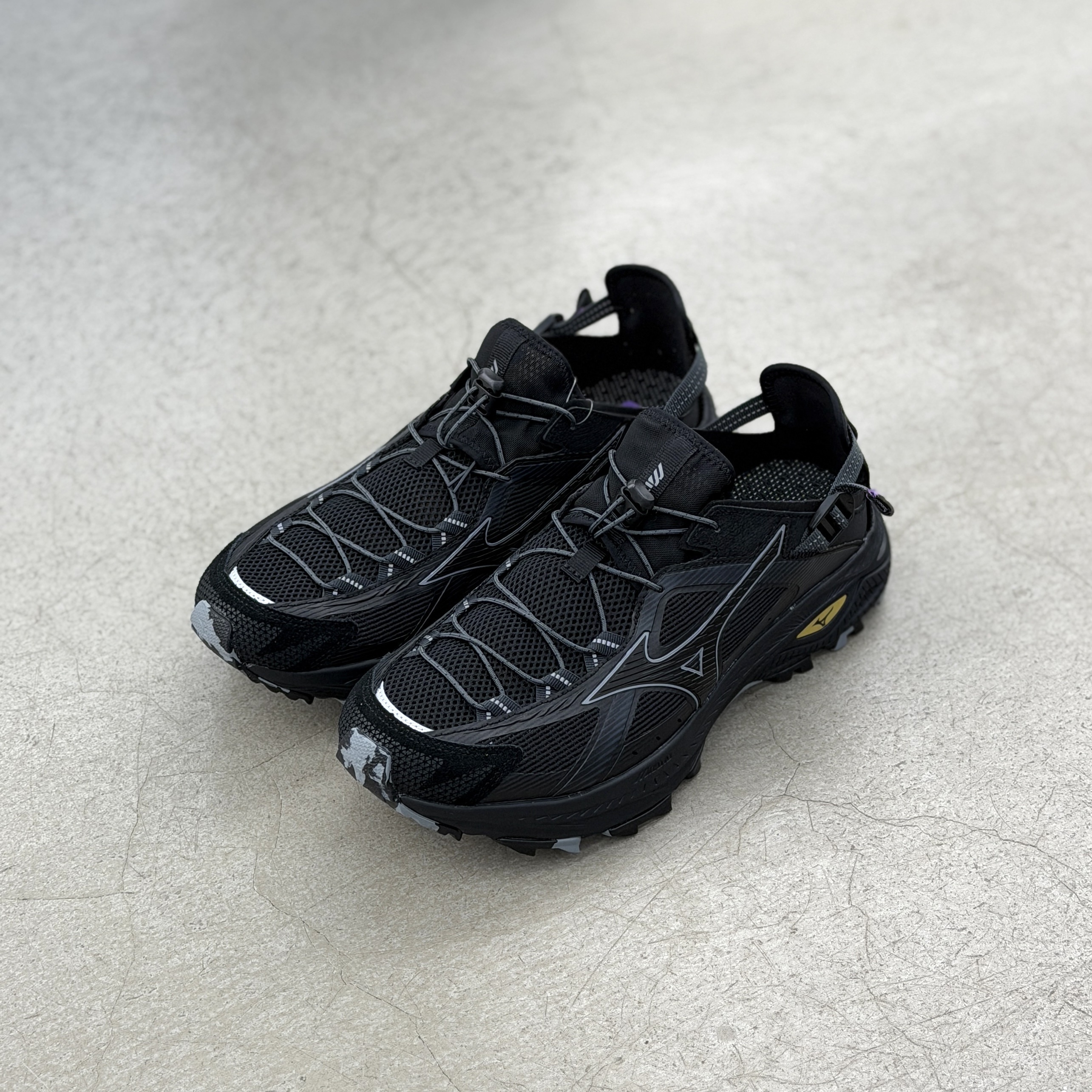 Mizuno Racer Trail SE V2- Black l D1GH261201