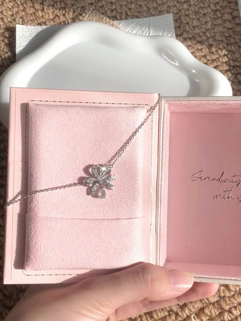 𝐒𝐖𝐀𝐑𝐎𝐕𝐒𝐊𝐈 施華洛世奇 VOLTA 蝴蝶結銀色 手鍊