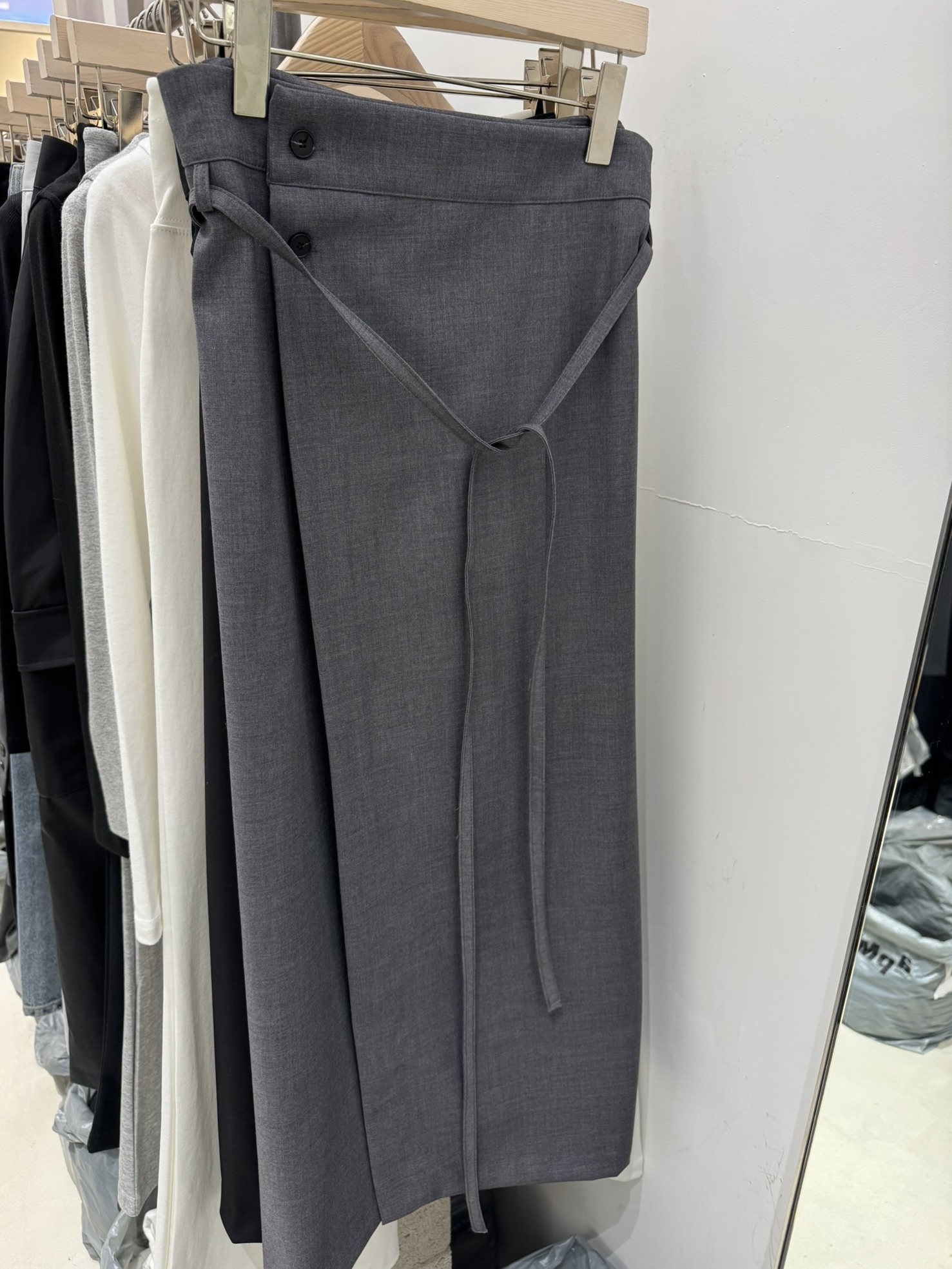 U15 開衩綁帶半裙S/M(黑/灰)