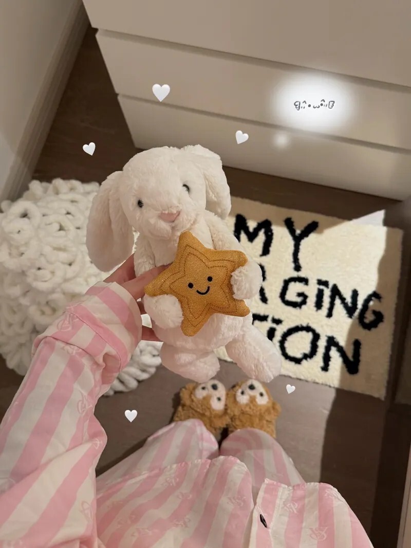 最新上市 JELLYCAT 邦尼兔抱星星 31公分