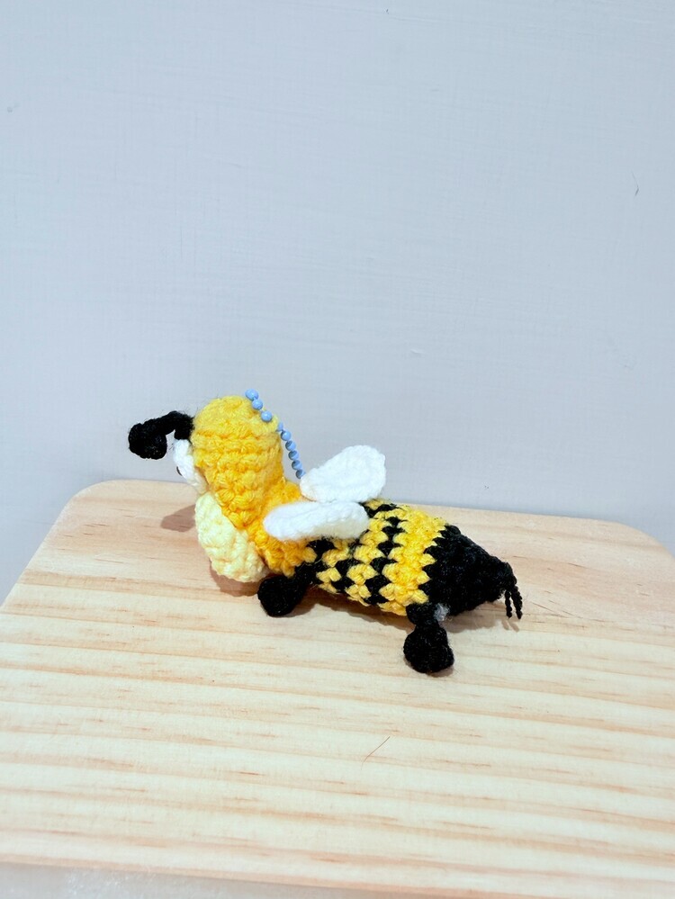 『蜜蜂』搞笑角色香腸嘴鼻通套