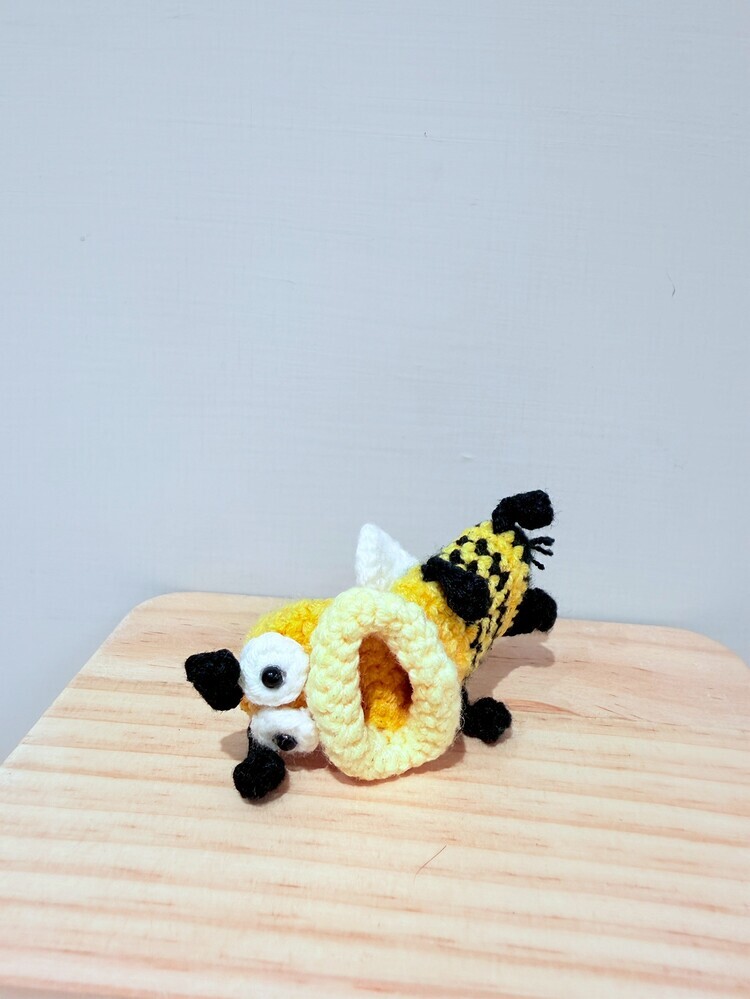 『蜜蜂』搞笑角色香腸嘴鼻通套