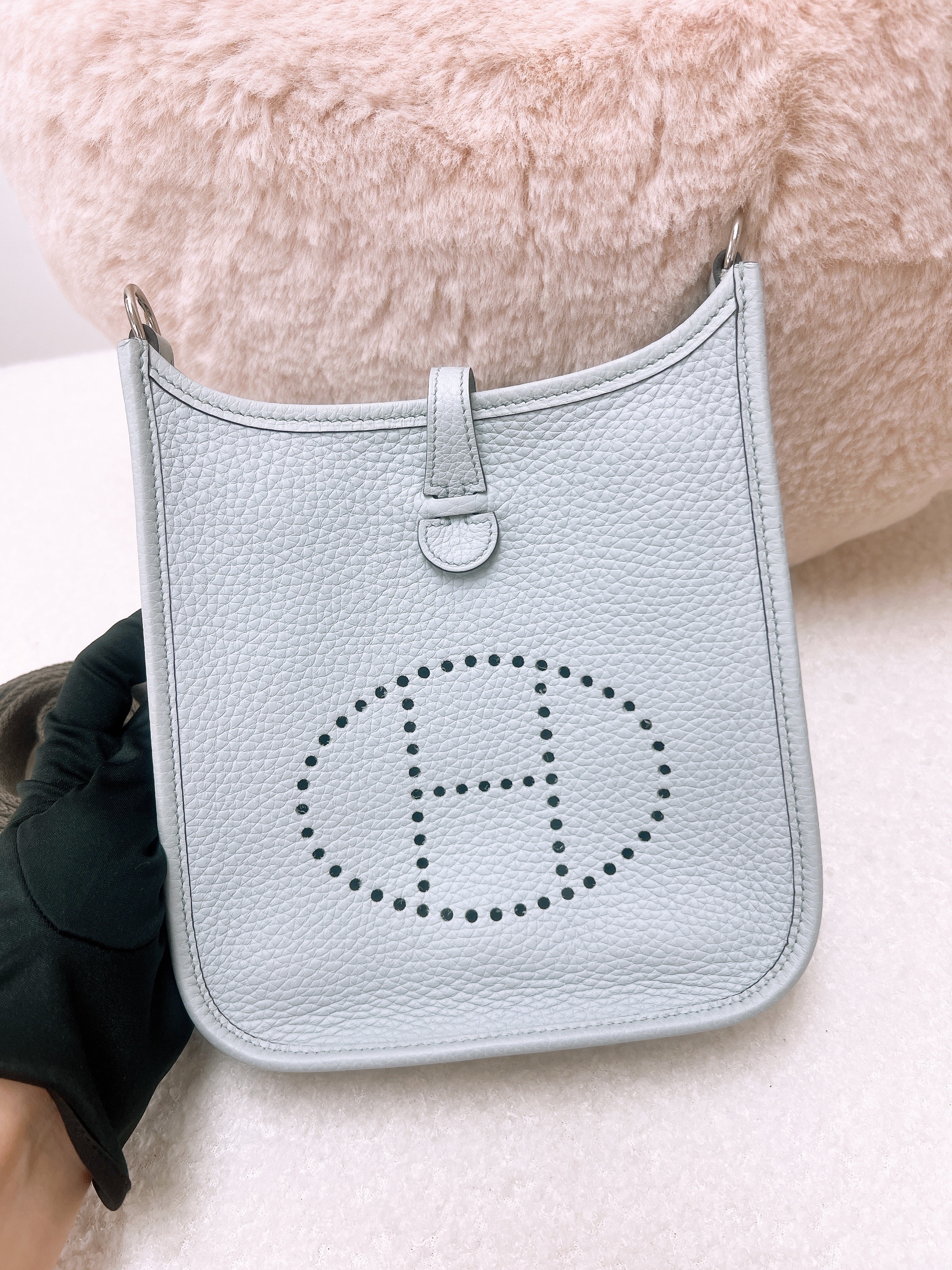 Hermes mini evelyne (bleu pale/ PHW/ stamp Z)