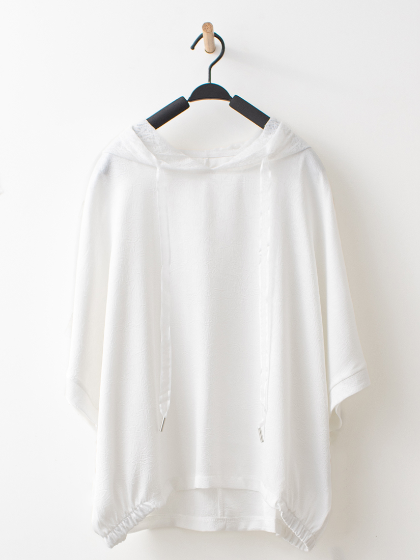 緞面蕾絲連帽五分袖上衣壓褶雙層柔紗長裙組合