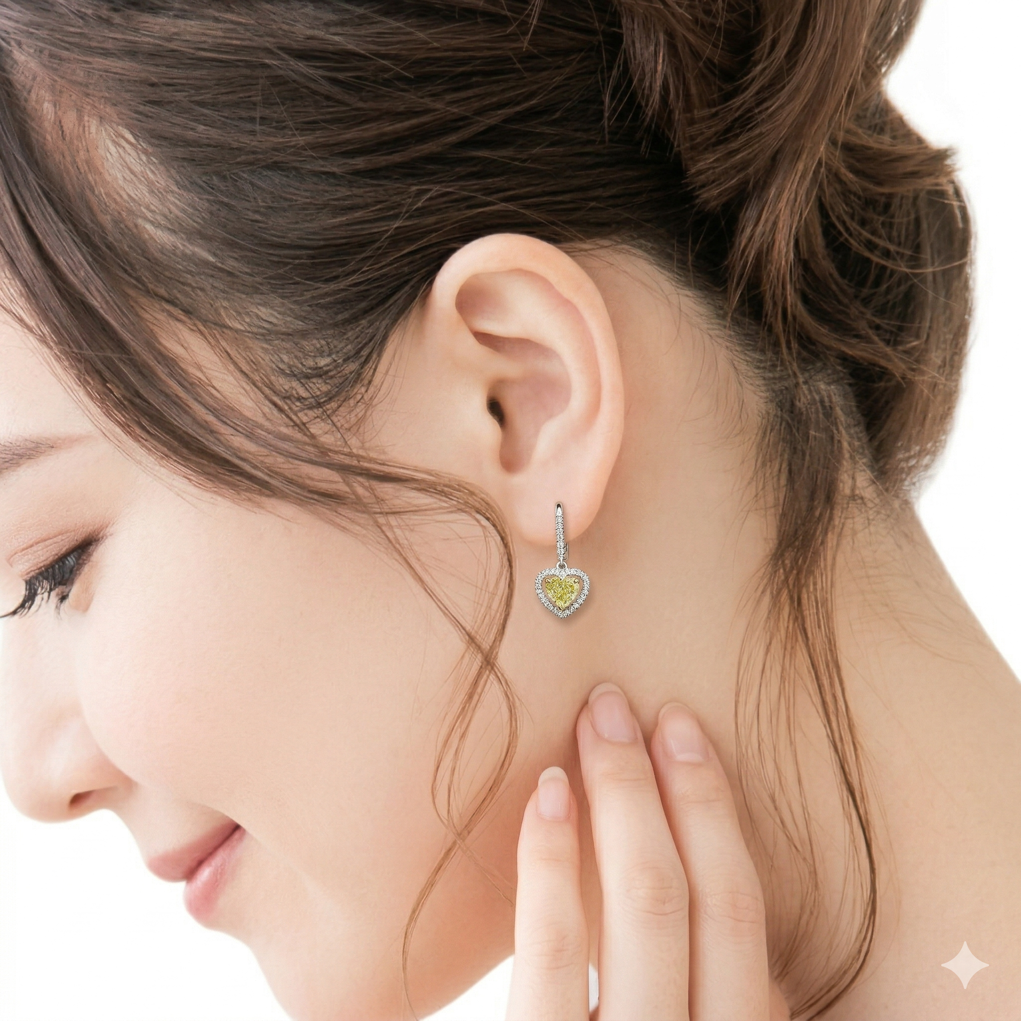 全新18K金【主石88份彩黃心形鑽石】配小鑽共1卡3份鑽石吊耳環