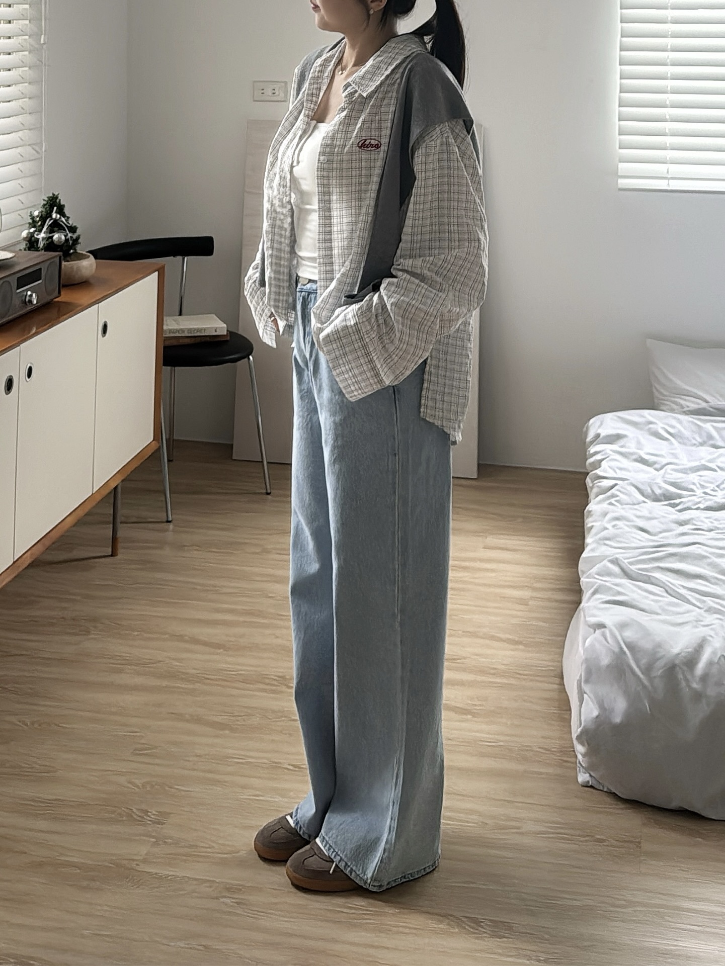 U04 淺藍直筒長褲S/M/L（附絲巾）