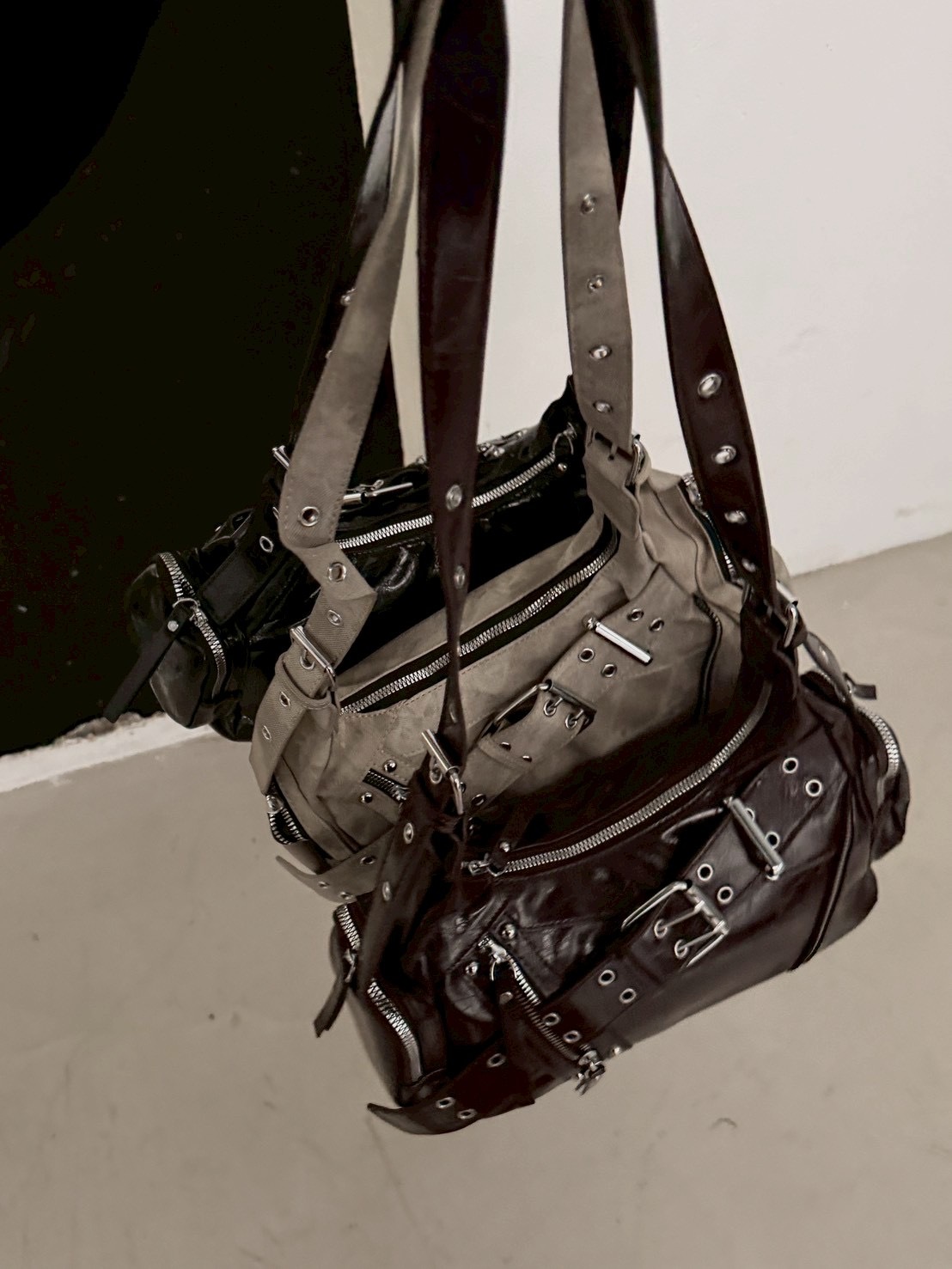 皮帶釦油蠟機車包(背帶可調節) 3colors