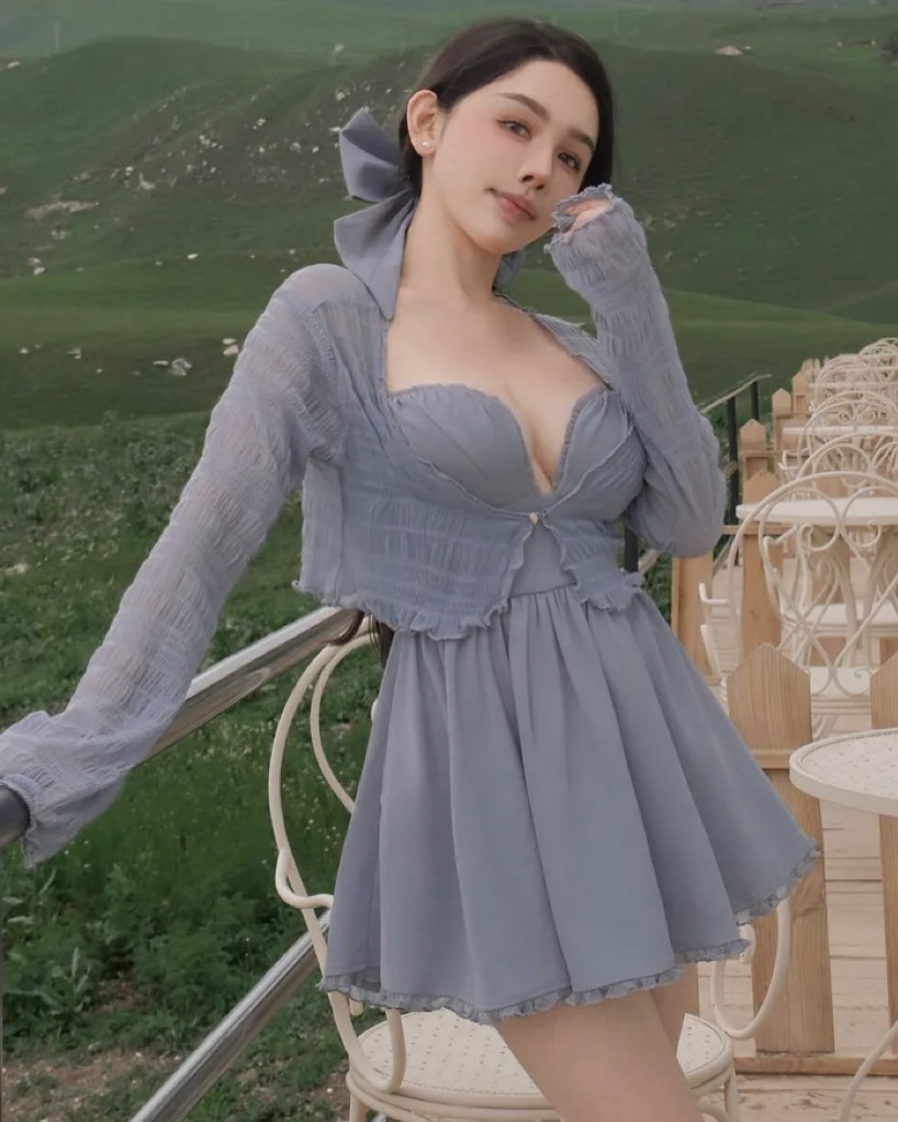 訂製-浪漫捲邊低胸連身褲裝