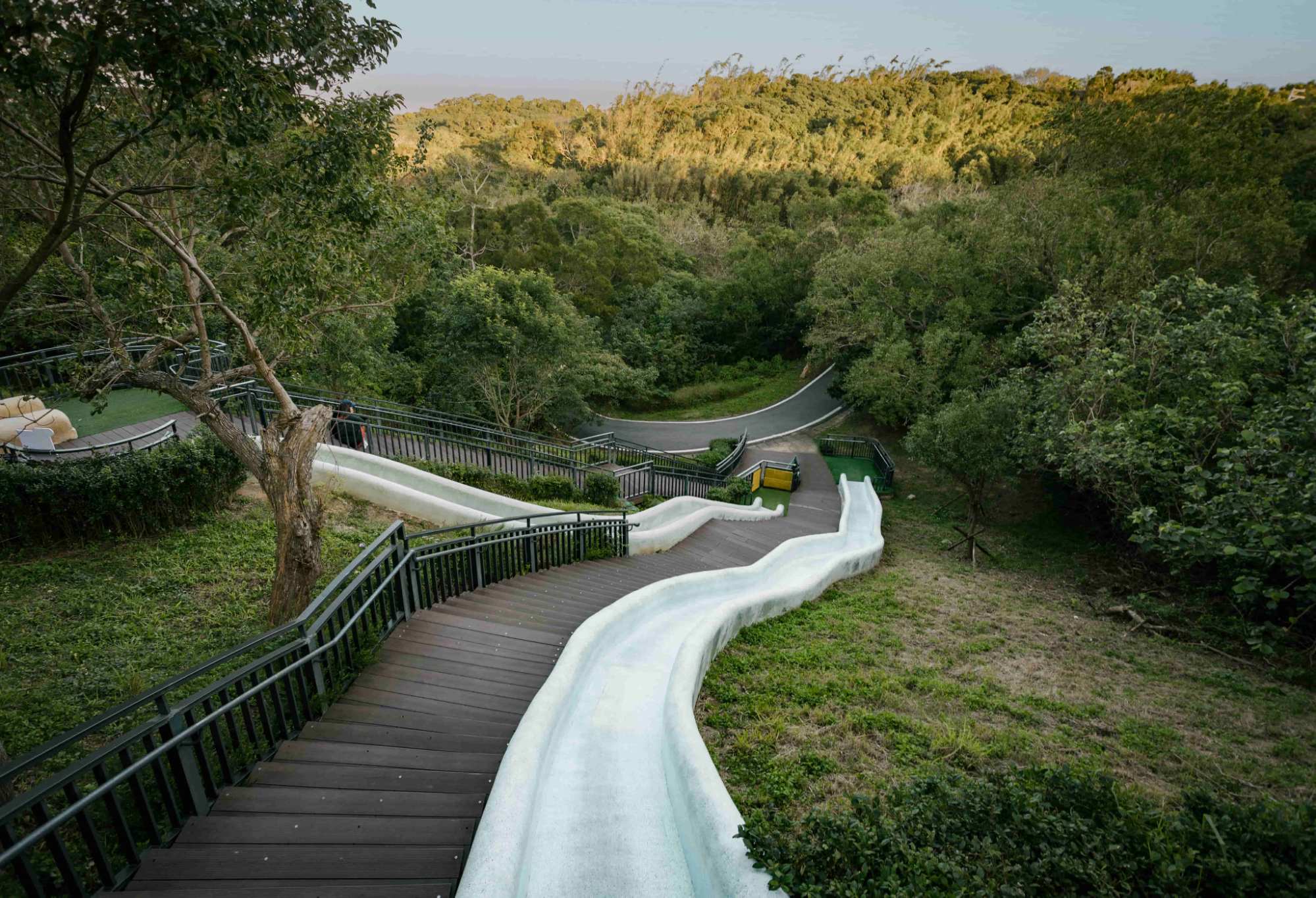 青青草原 超長溜滑梯