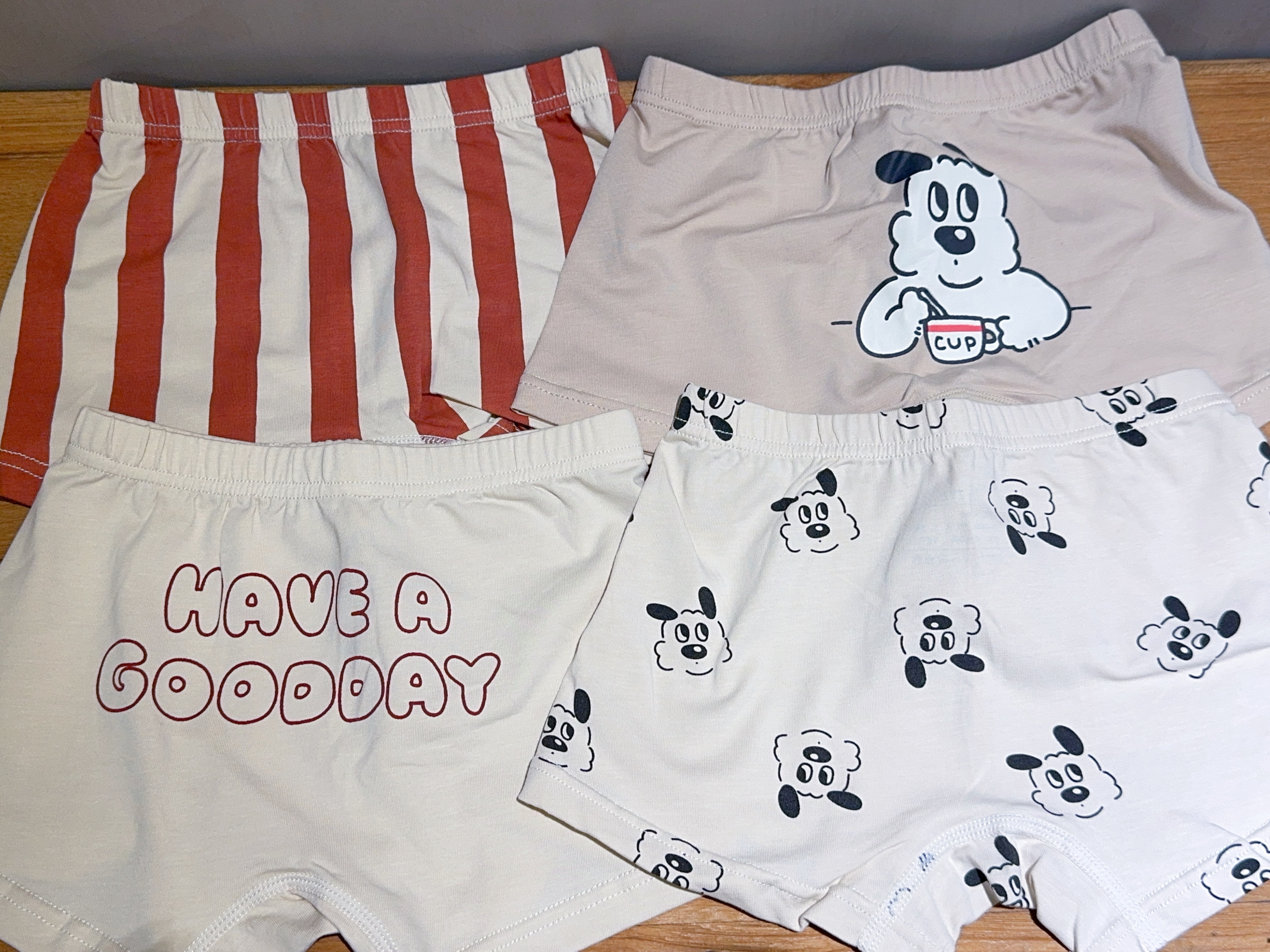 滿版狗狗-純棉內褲E48