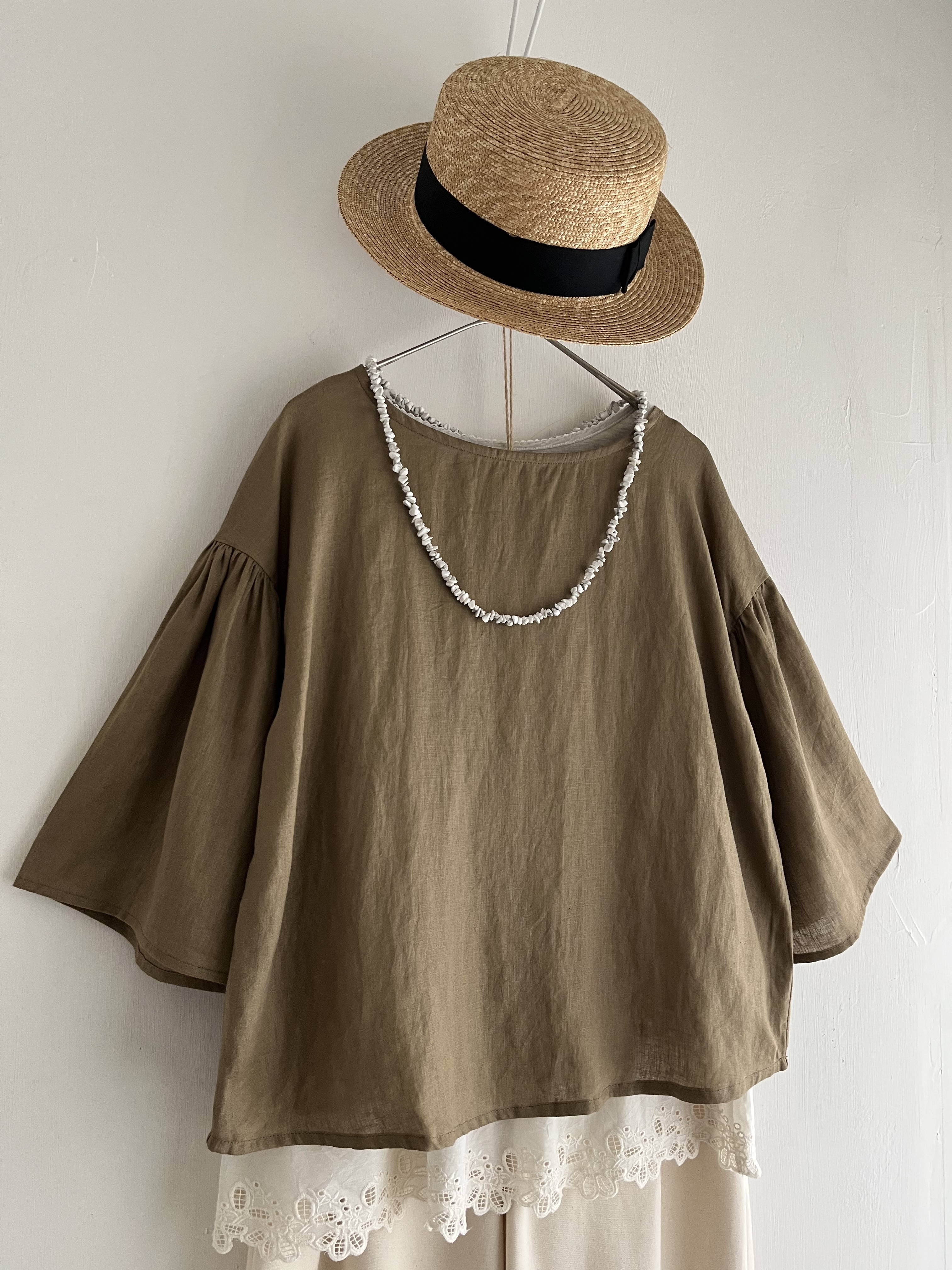 A U G啡色麻質top