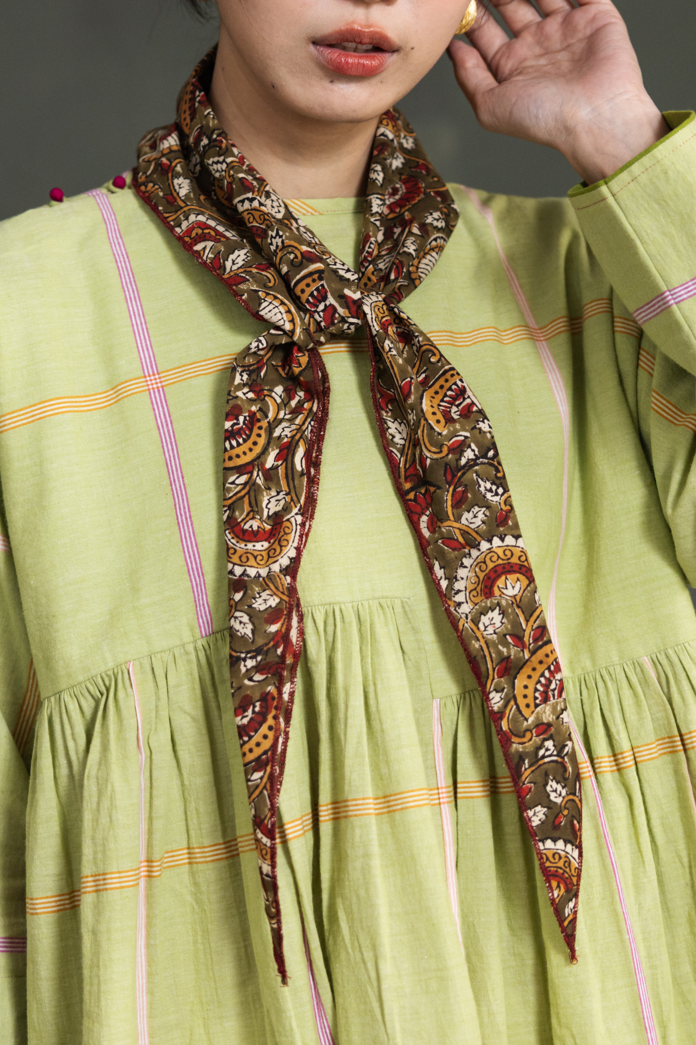 木刻蓋印長領巾_秋綠