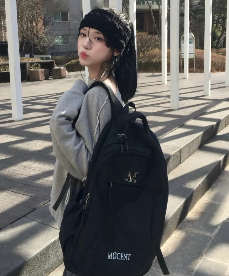 （現貨）韓牌 MUCENT MIKEY 金屬logo 後背包 P0000BCJ