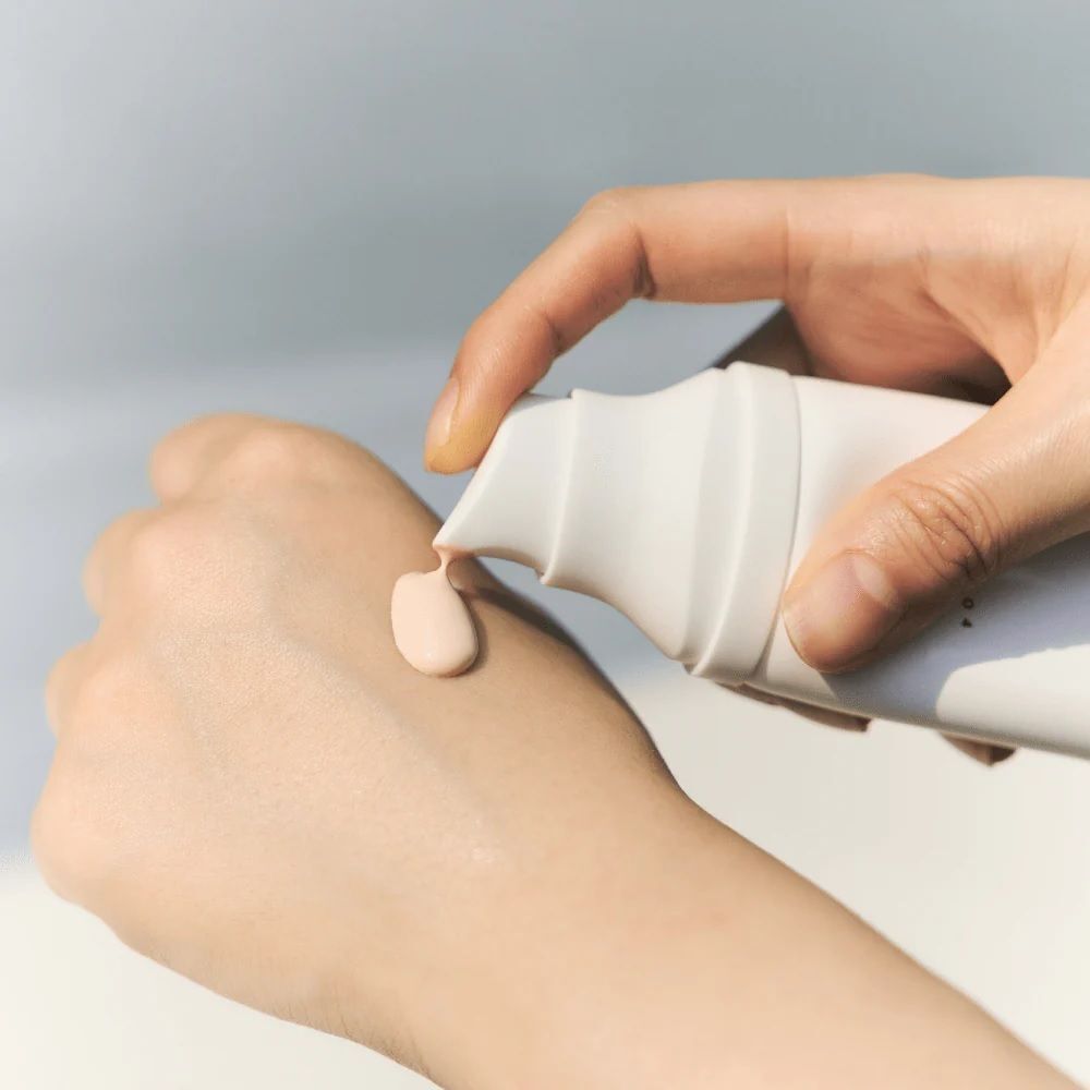 Skin1004 - 馬達加斯加積雪草美白潤色防曬乳 Spf50+/Pa++++ 50ml (平行進口)