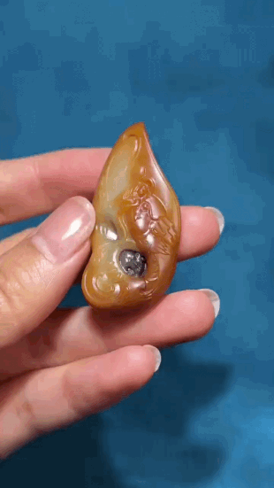 320230 和田玉籽料望子成龍