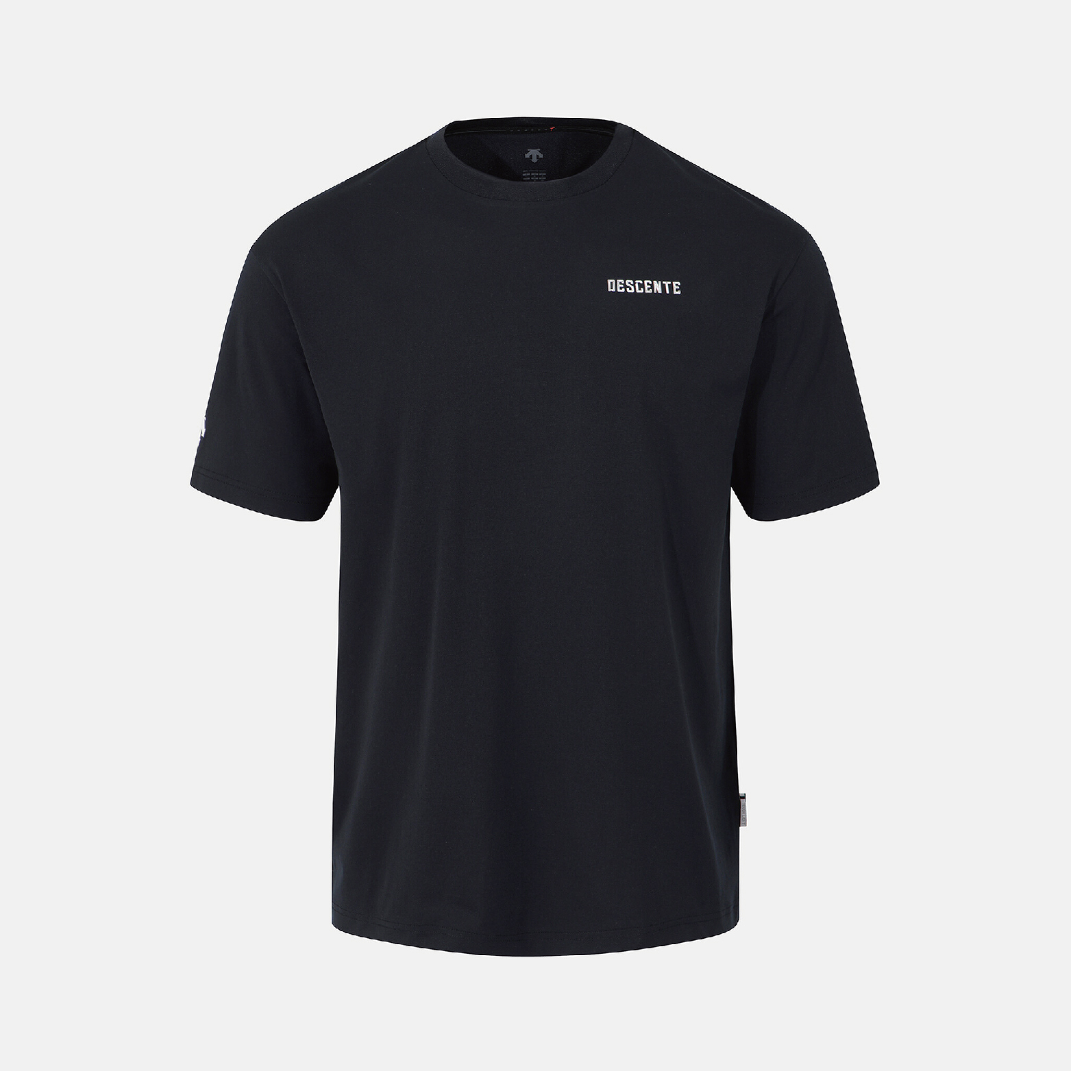 【 DESCENTE｜TOUGH LIGHT OVER FIT SS 輕量排汗短TEE - 黑 】