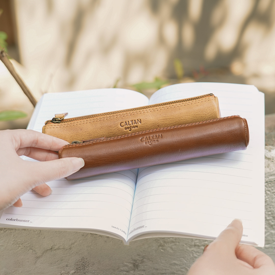 輕巧型萬用筆袋-四色(072202)