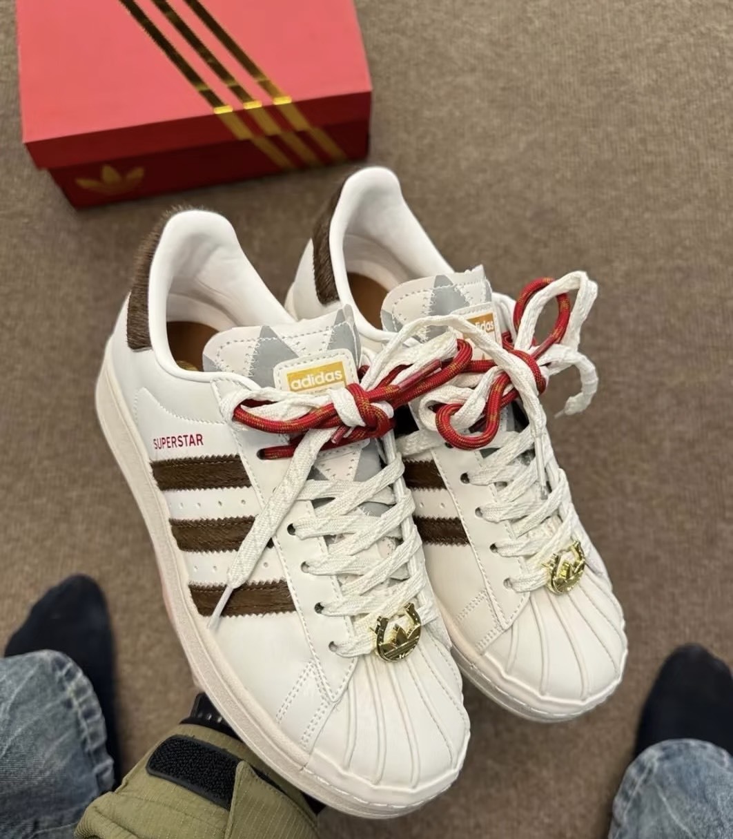 【3/27 - 3/29 週末優惠】Adidas Superstar 馬年限定 貝殼頭 男女鞋 KJ6293