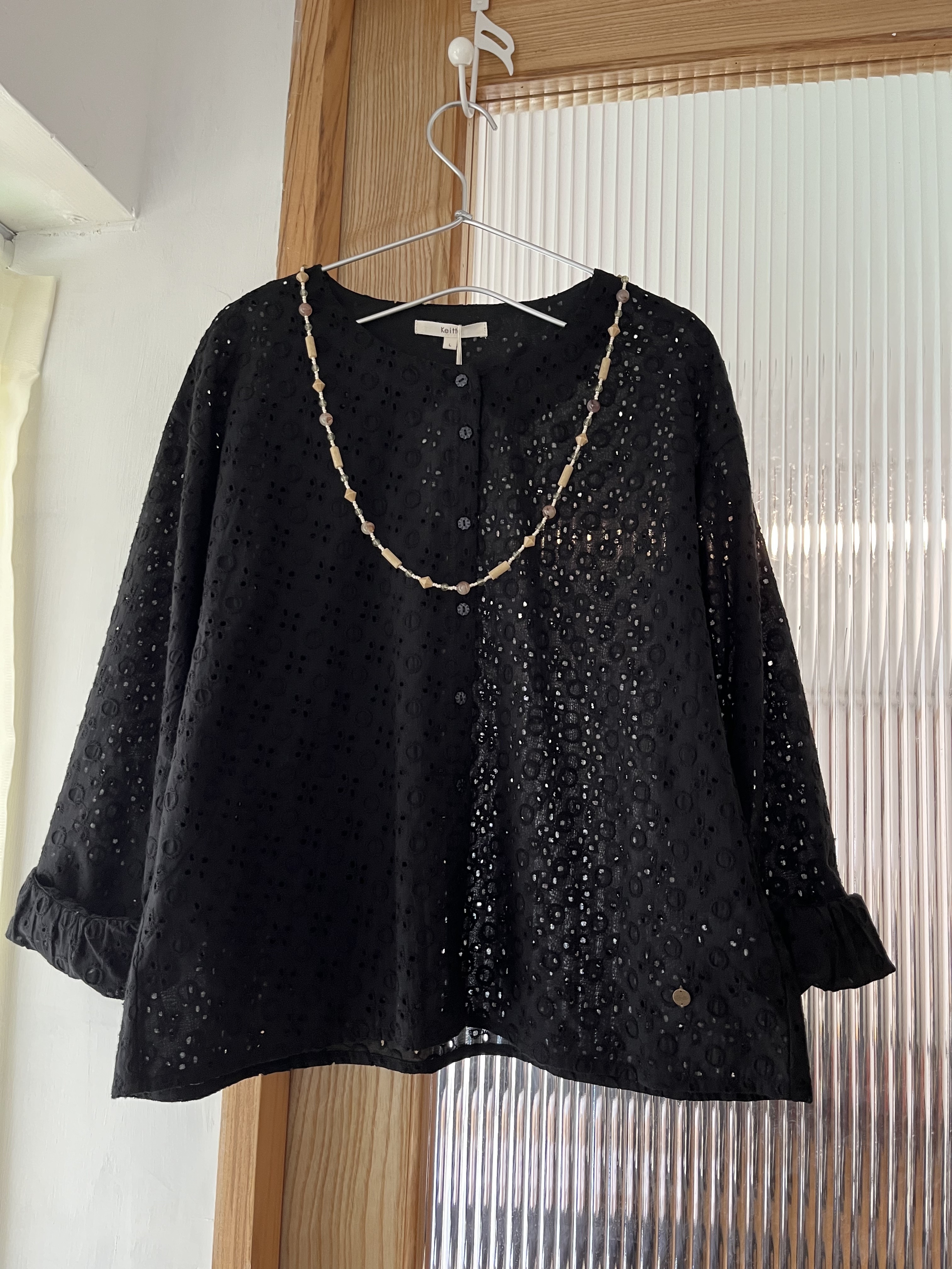 Keitto黑色刺繡通花top