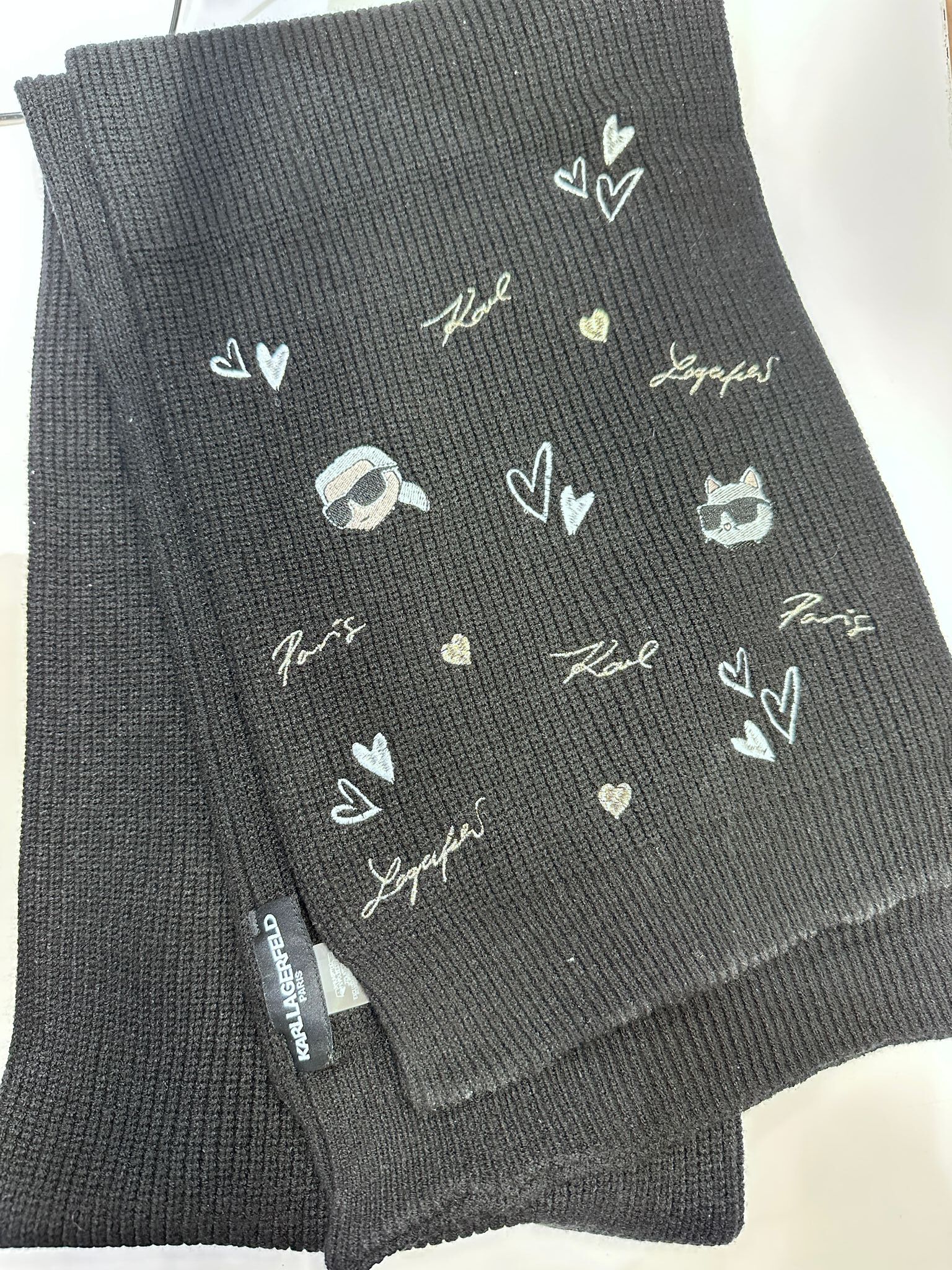 RT06 KL 刺繡圖案 黑色頸巾 Karl Icons Scarf