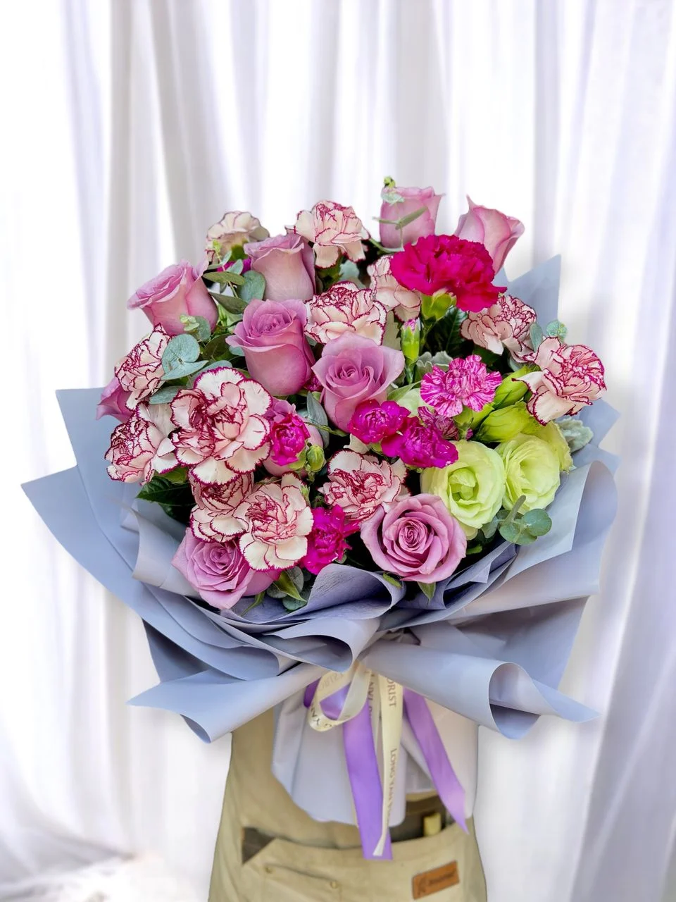 W - 紫玫瑰配康乃馨_CA48004