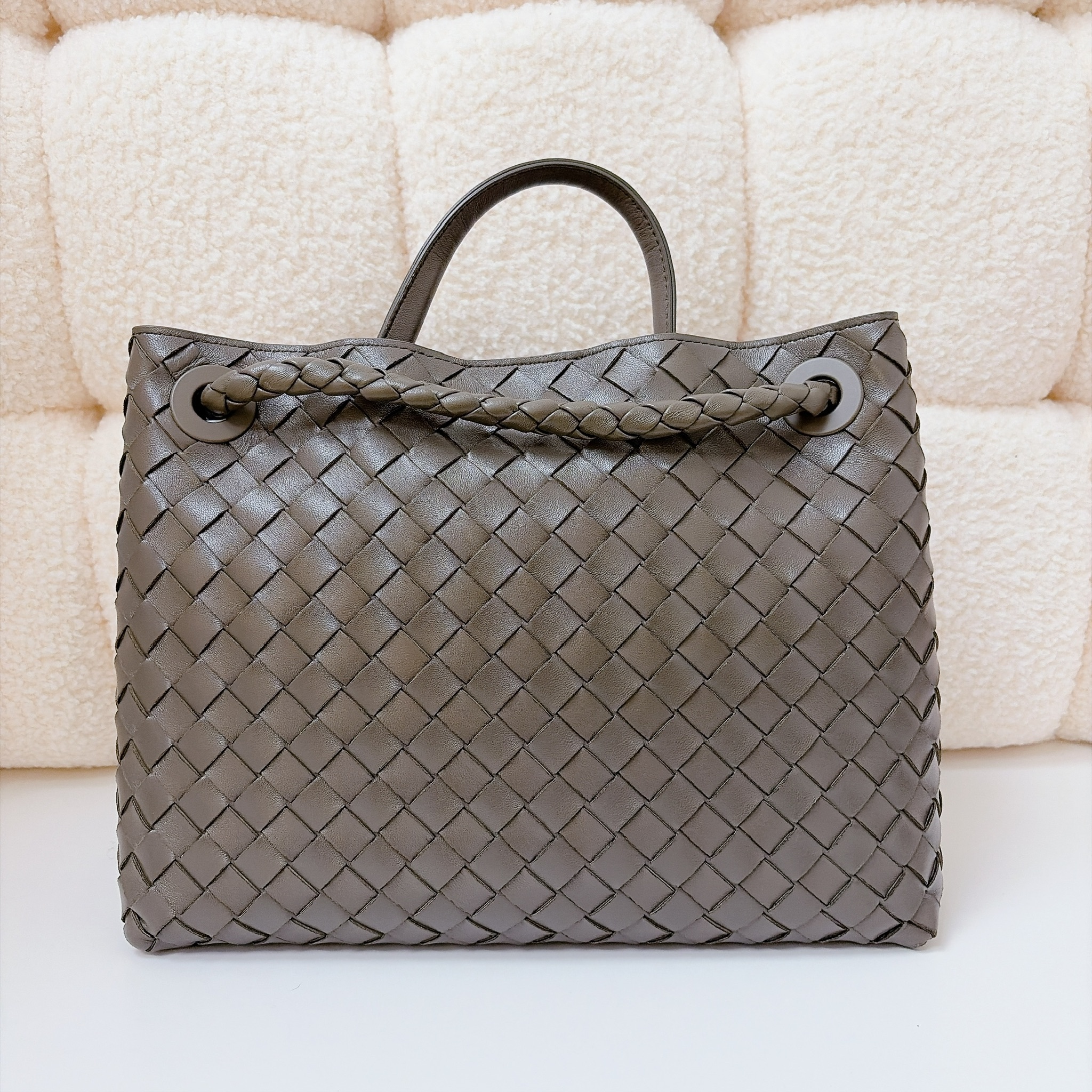 Bottega Veneta Andiamo - Taupe Grey / Ghw