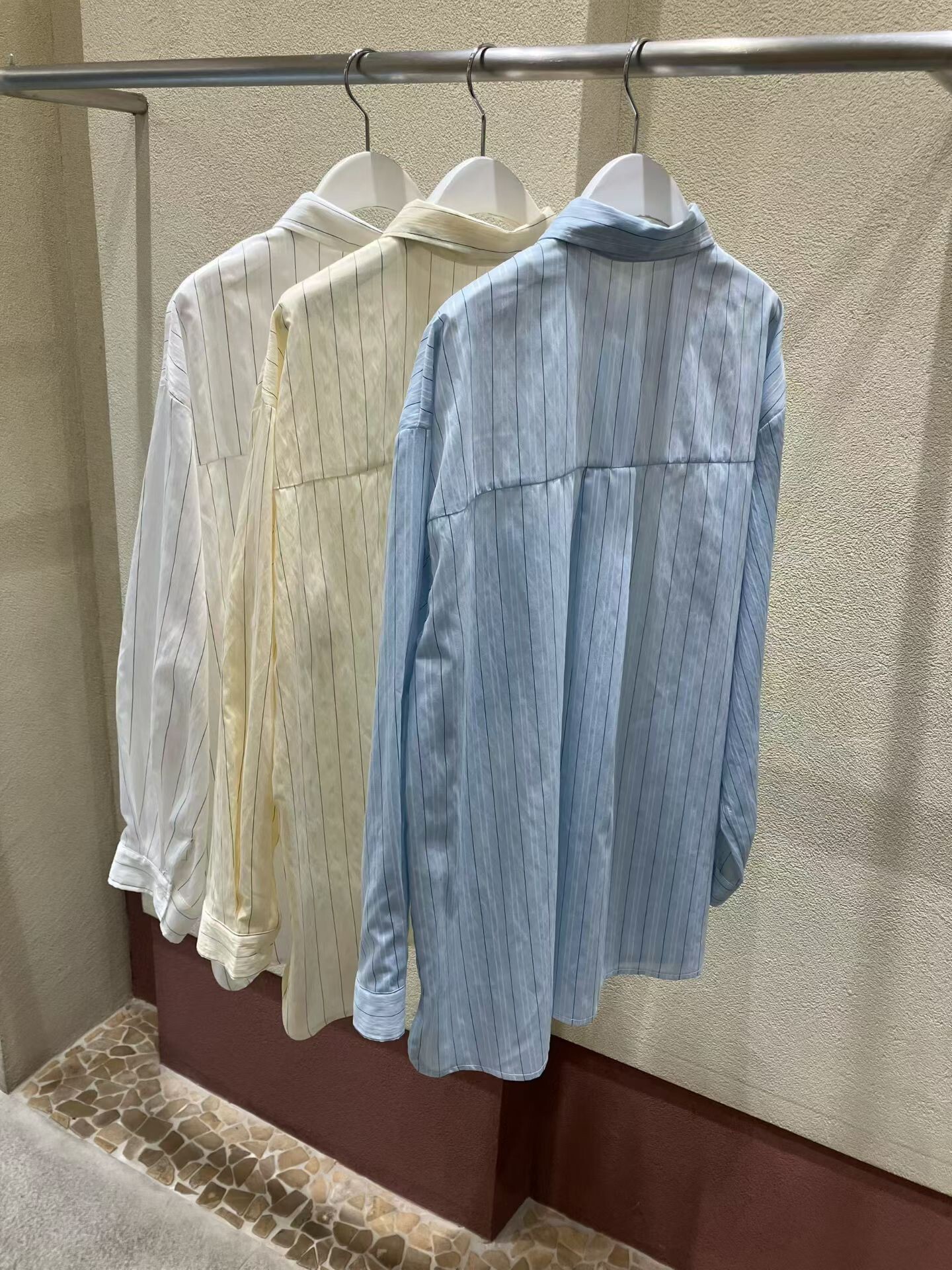 直紋涼感寬版襯衫