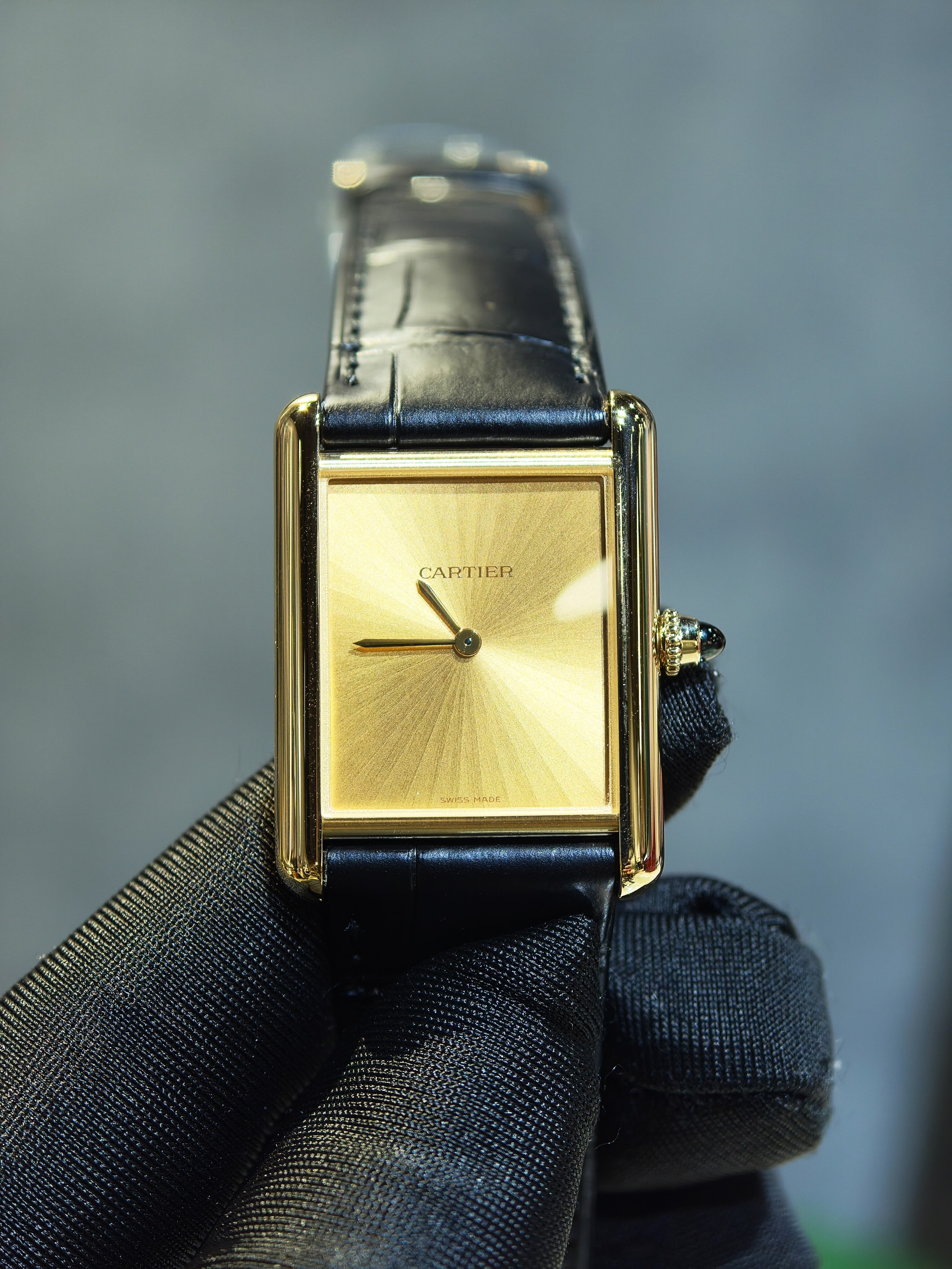 BRAND NEW CARTIER WGTA0211 TANK LOUIS CARTIER WATCH MEDIUM MODEL GOLDEN DIAL SUNRAY EFFECT LEATHER 34MM